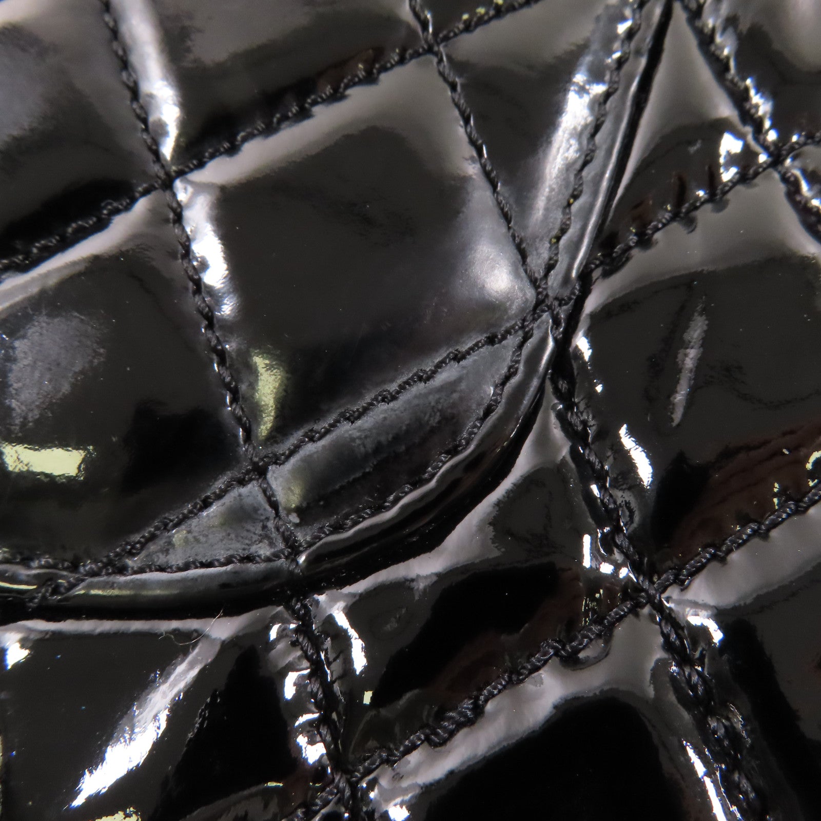 CHANEL 漆皮皮革Chain Shoulder銀扣鏈帶肩背袋