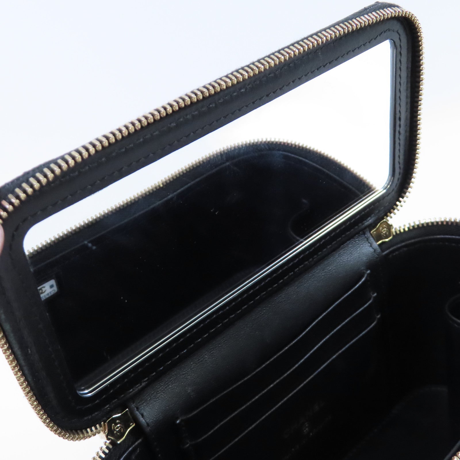 CHANEL 【激減優惠】菱格Caviar皮革Vanity Case Chain Shoulder Bag金扣鏈帶肩背袋黑色