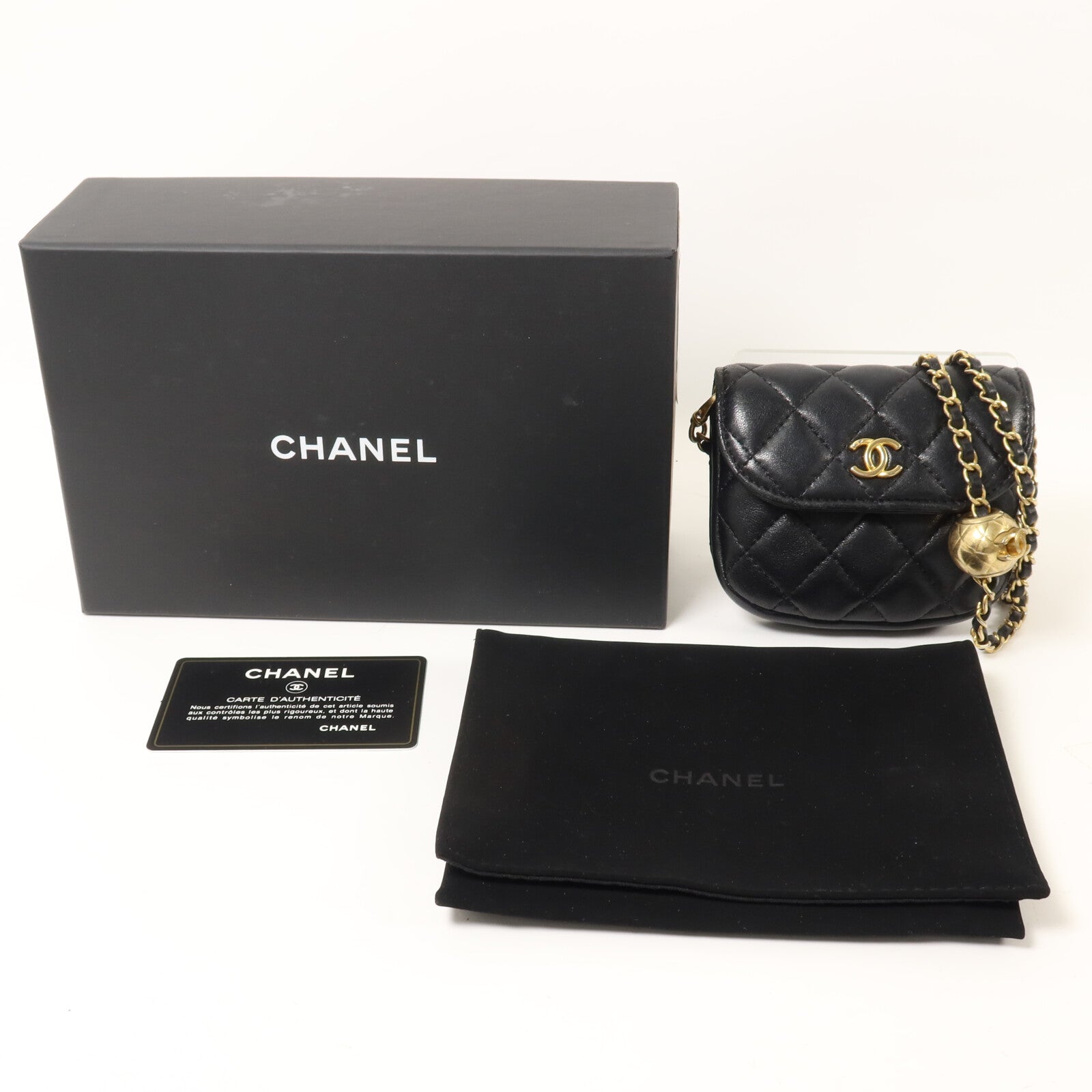 CHANEL 羊皮皮革Pearl Crush Waist Bag鏈帶肩背袋