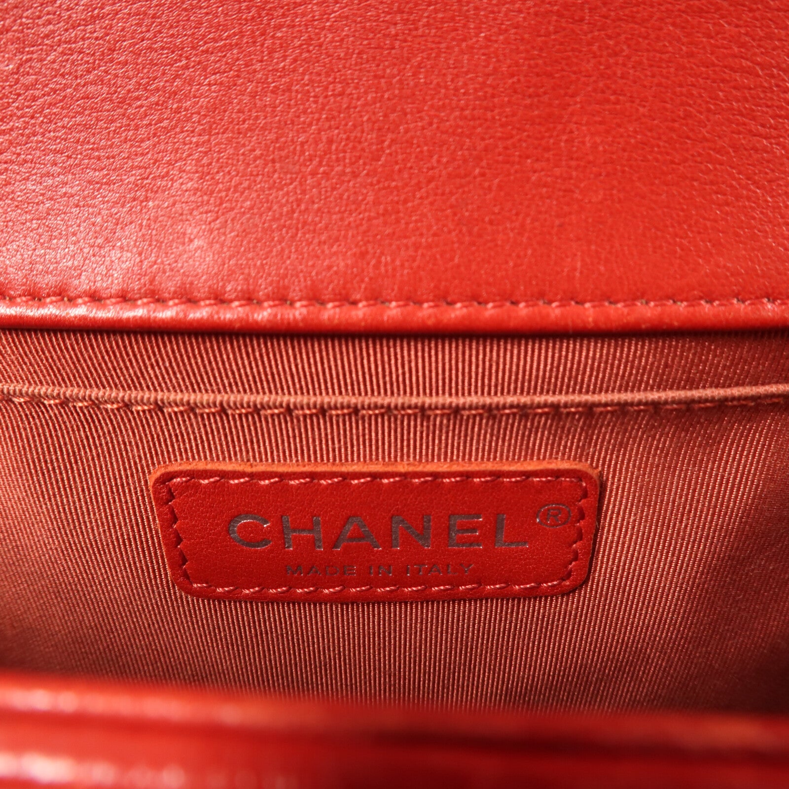 CHANEL 牛皮皮革Boy 25銀扣鏈帶肩背袋