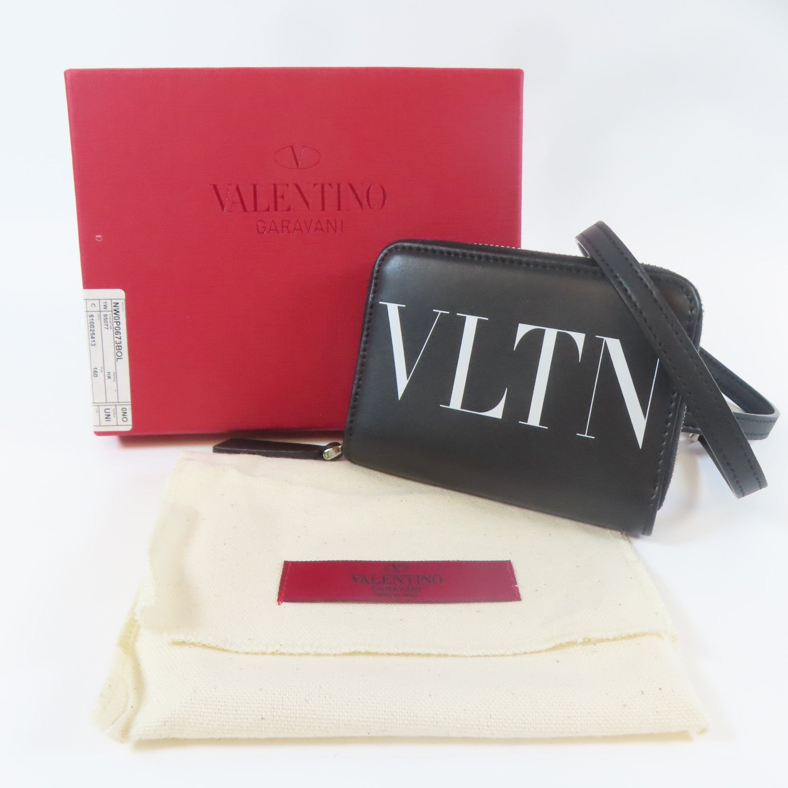 Valentino 牛皮皮革Wallet With Strap銀扣錢包黑色