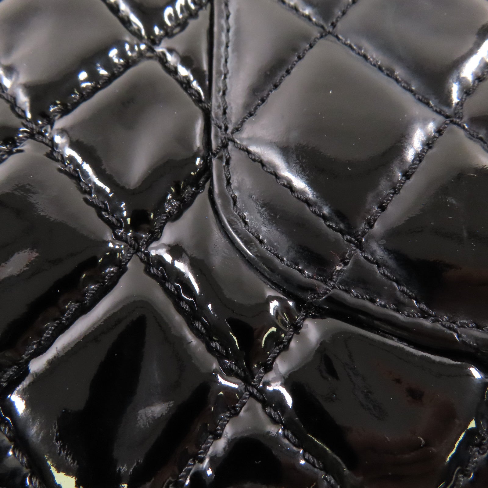 CHANEL 漆皮皮革Chain Shoulder銀扣鏈帶肩背袋
