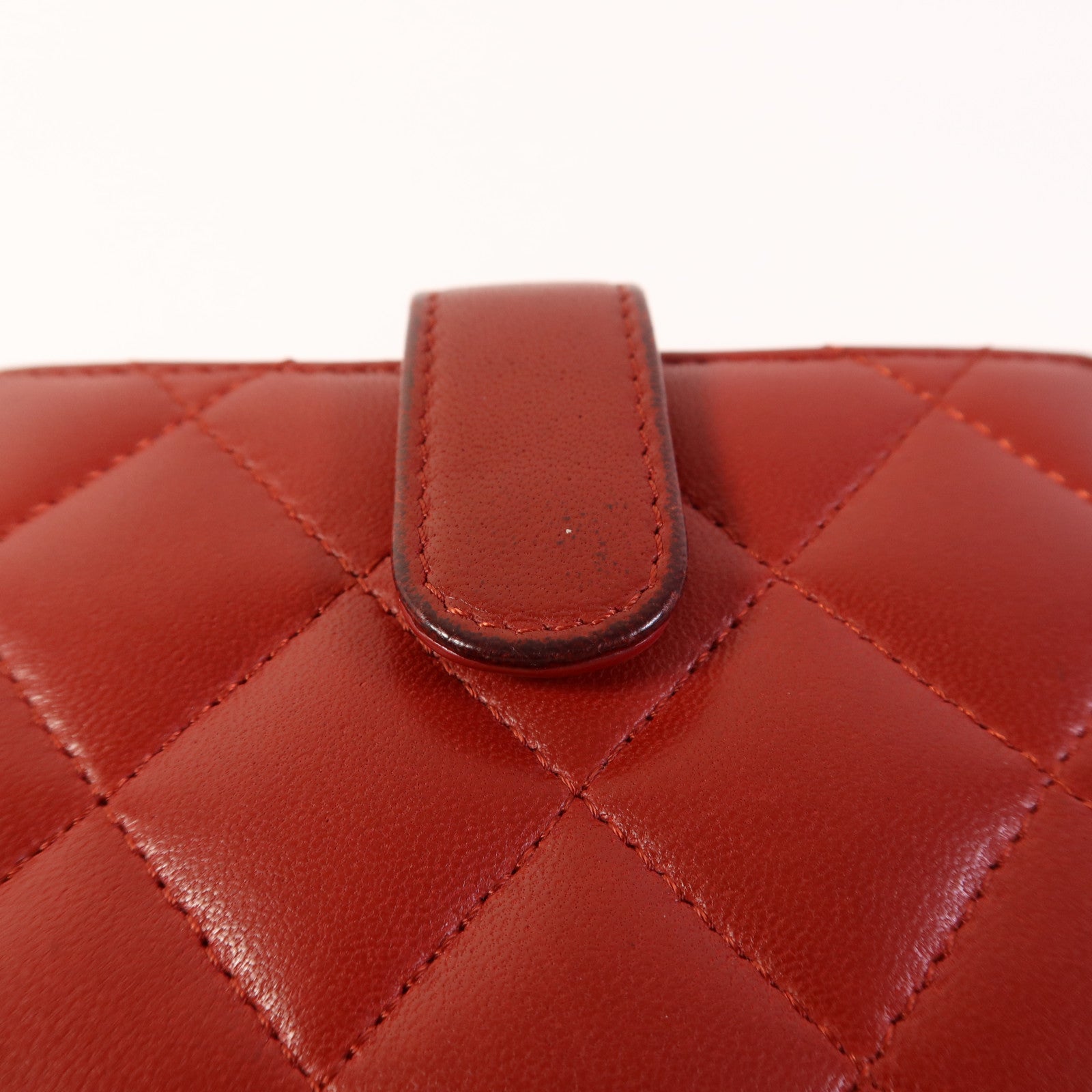 CHANEL 羊皮皮革Bifold Wallet銀扣錢包