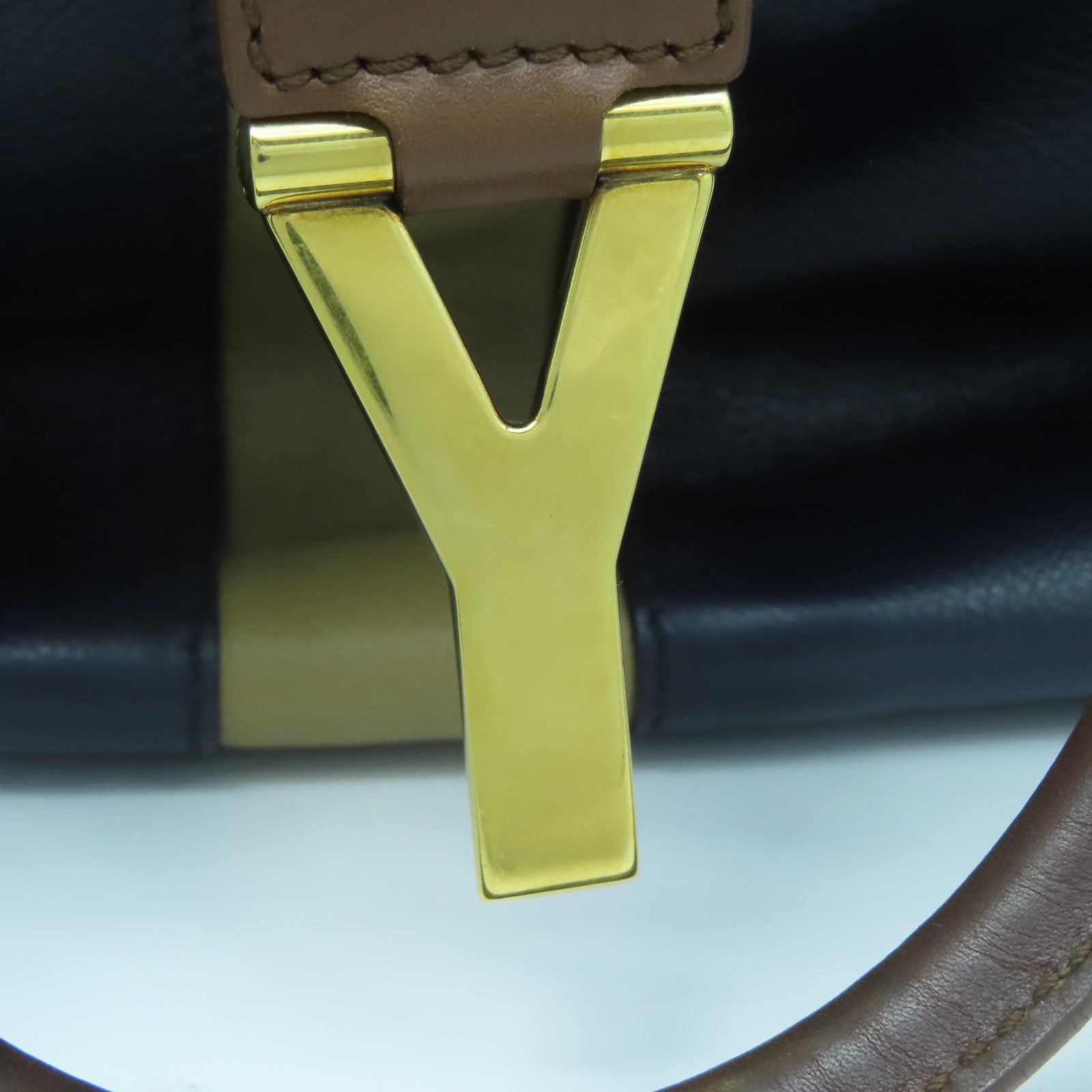YVES SAINT LAURENT 牛皮皮革Hand Bag金扣手挽袋啡色/深蓝色