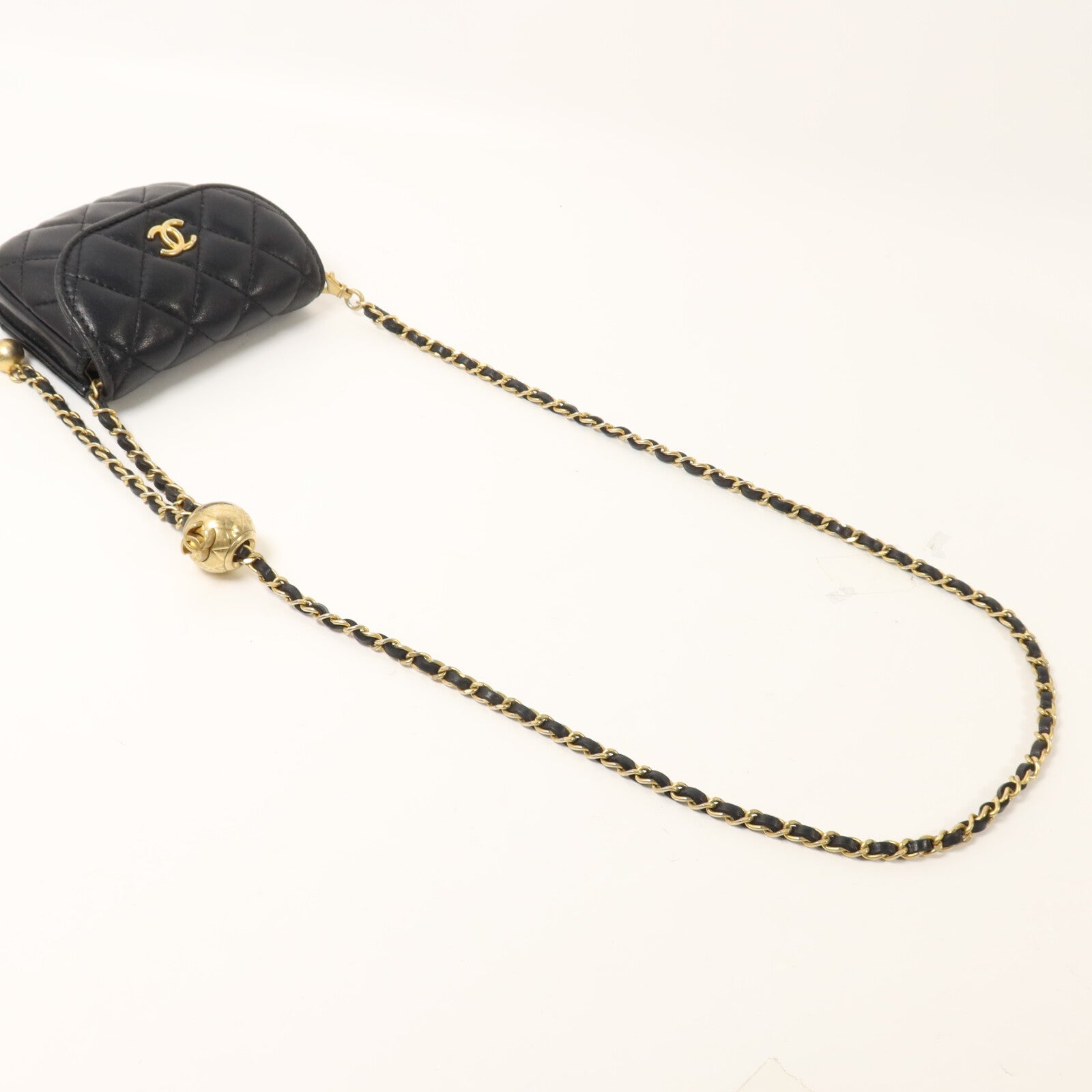 CHANEL 羊皮皮革Pearl Crush Waist Bag鏈帶肩背袋
