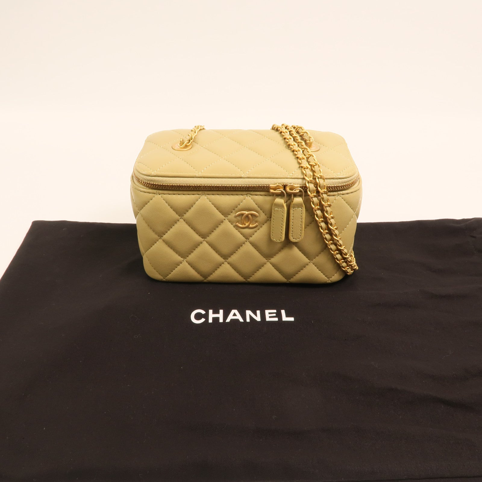 CHANEL 羊皮皮革Vanity Case鏈帶肩背袋