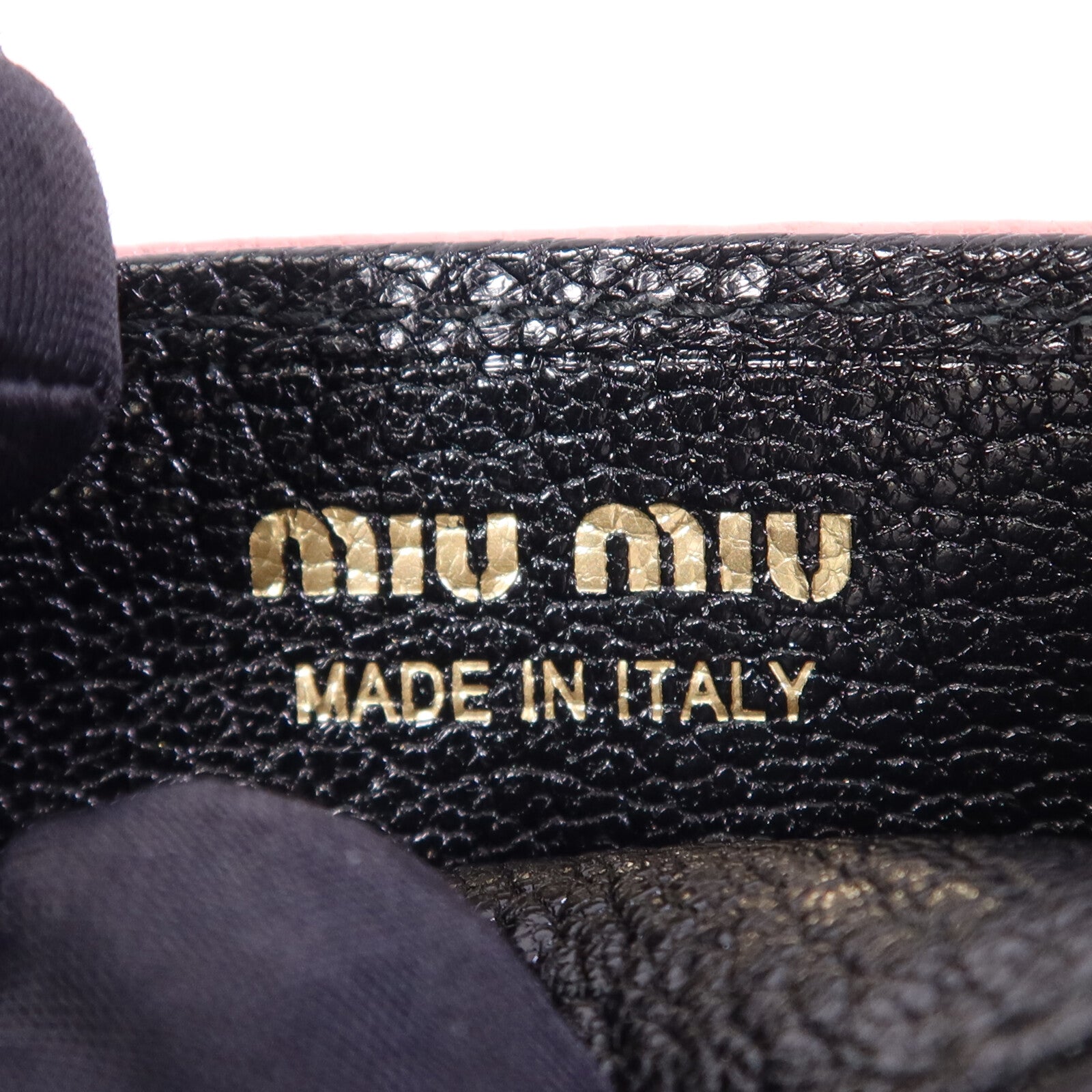 Miu Miu 牛皮皮革Card Case金扣卡片套