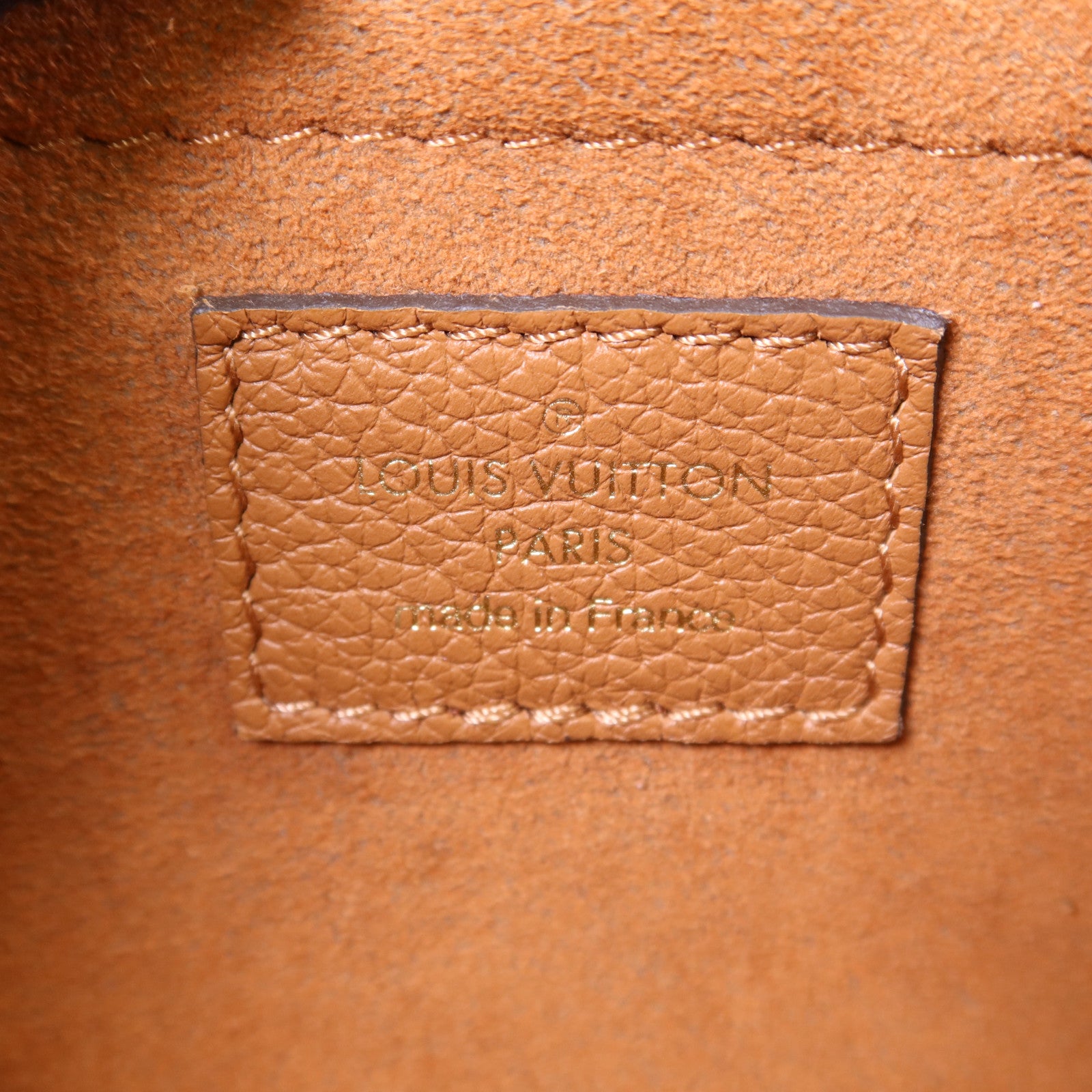 LOUIS VUITTON 牛皮皮革Lockme Tender金扣肩背袋