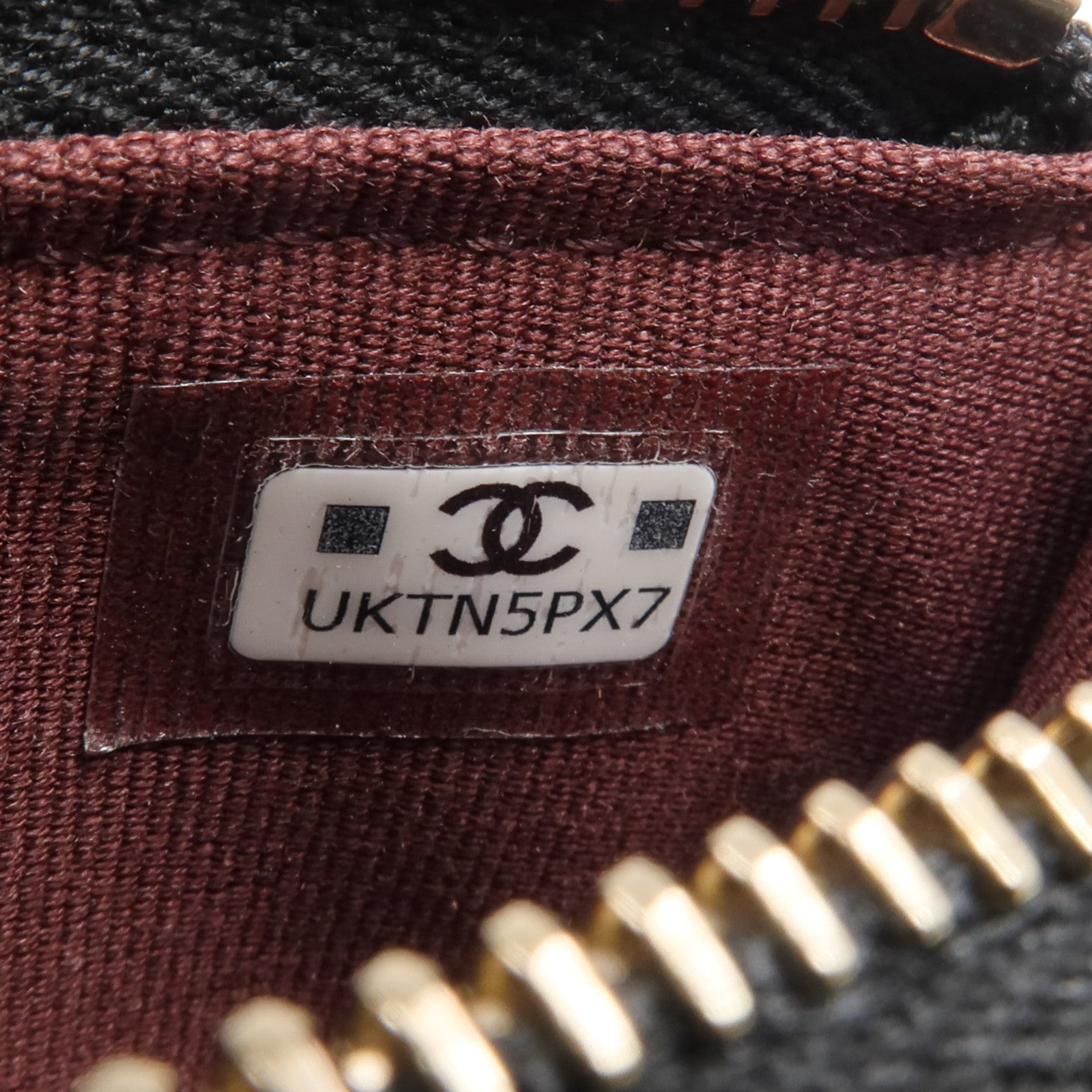 CHANEL 牛皮皮革Classic Zipped Card Holder金扣卡片套