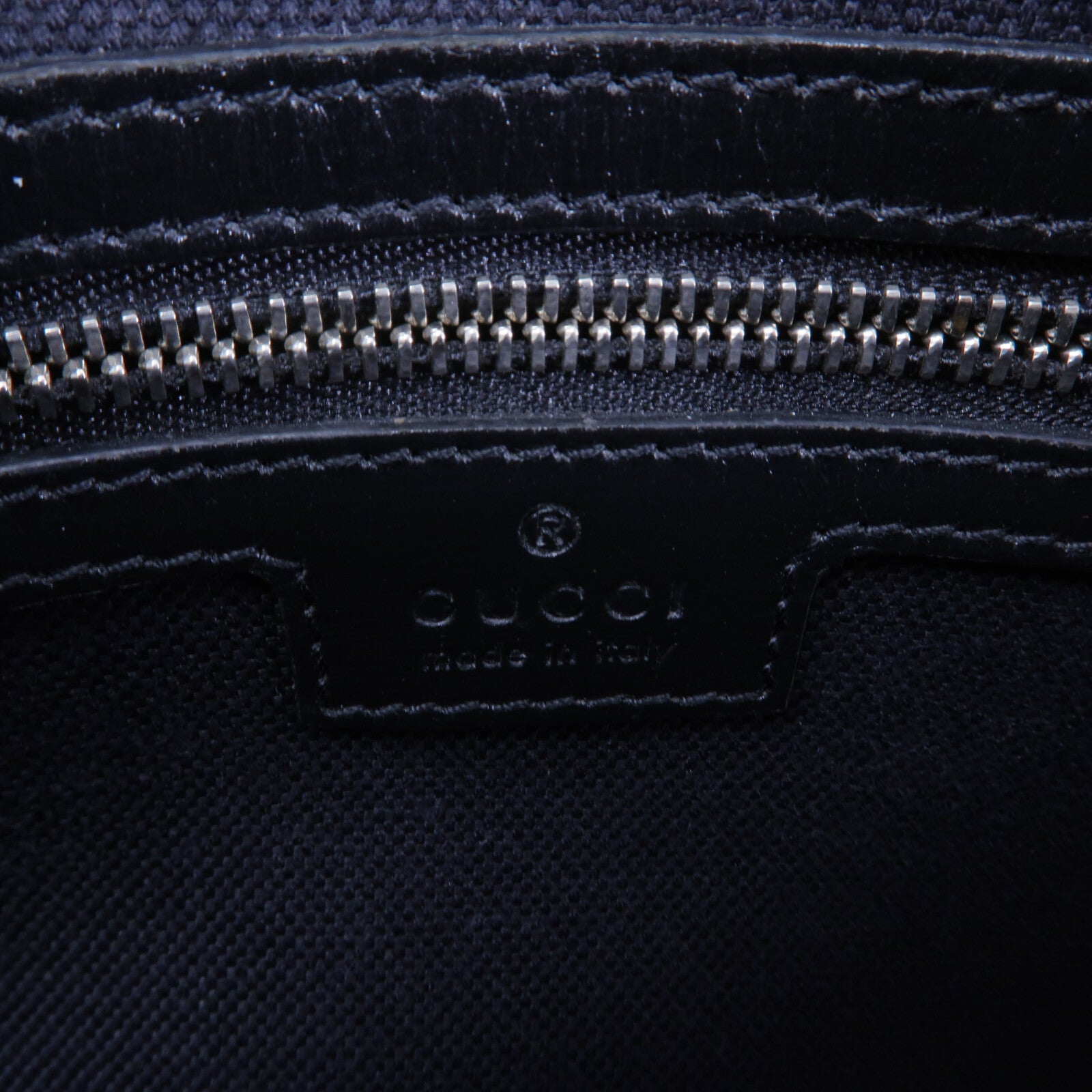 GUCCI 塗層帆布GG Supreme Shoulder Bag肩背袋
