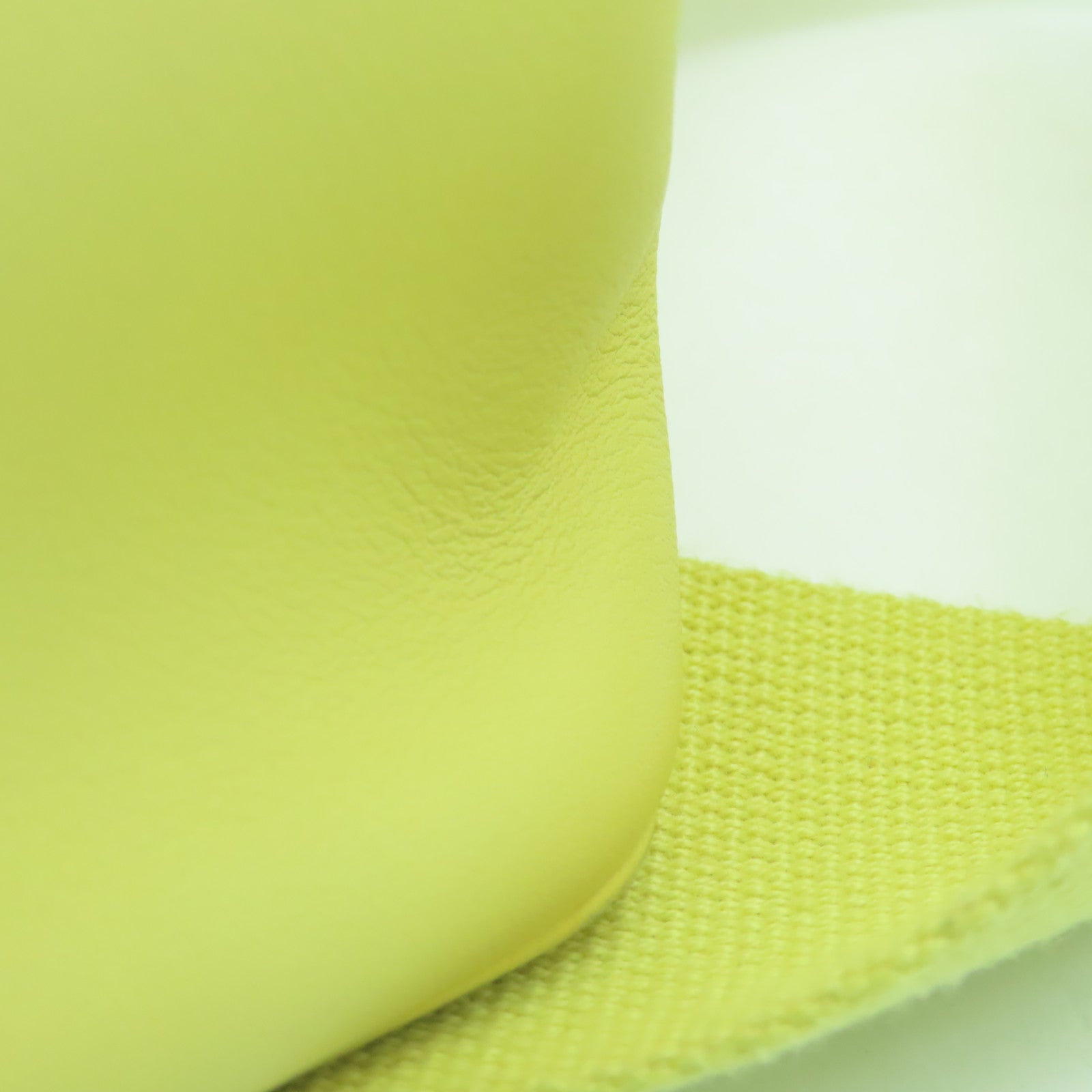 HERMES Swift Leather Tool Box 20 Silver Buckle Handle Shoulder Bag Jaune Poussin Yellow