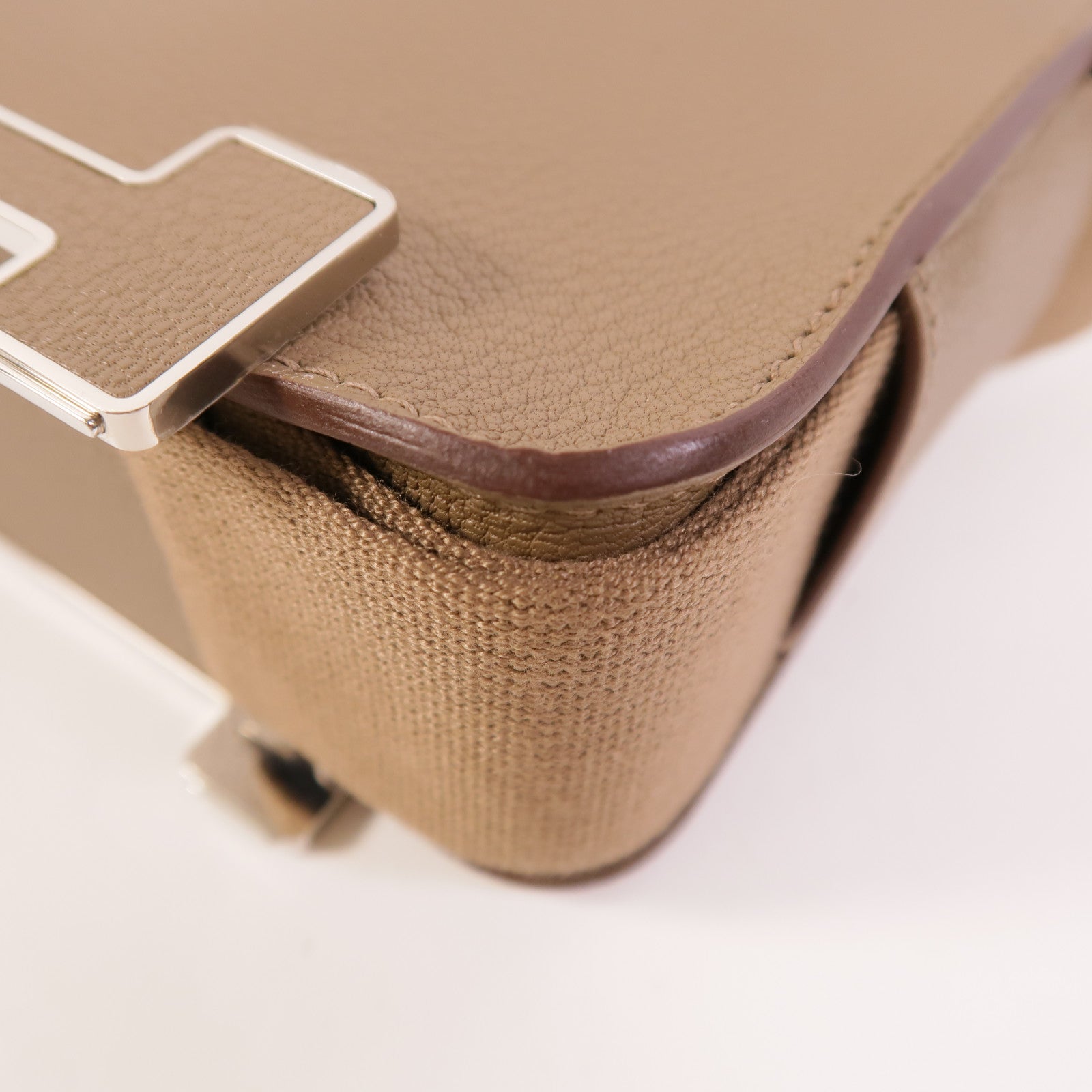 HERMES Chevre皮革Geta肩背袋Etoupe