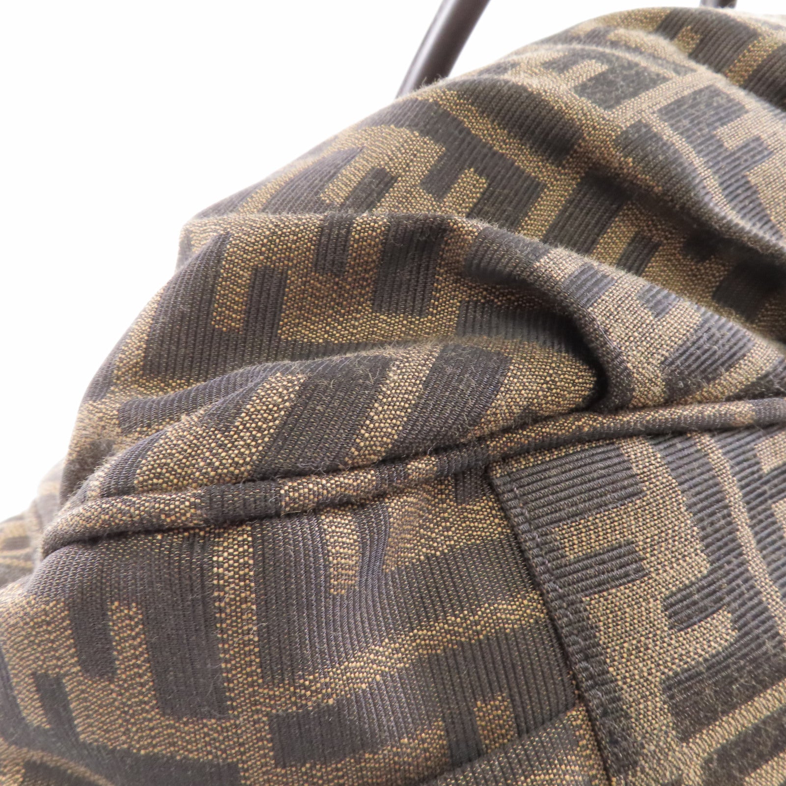FENDI 帆布Shoulder Bag金扣肩背袋啡色
