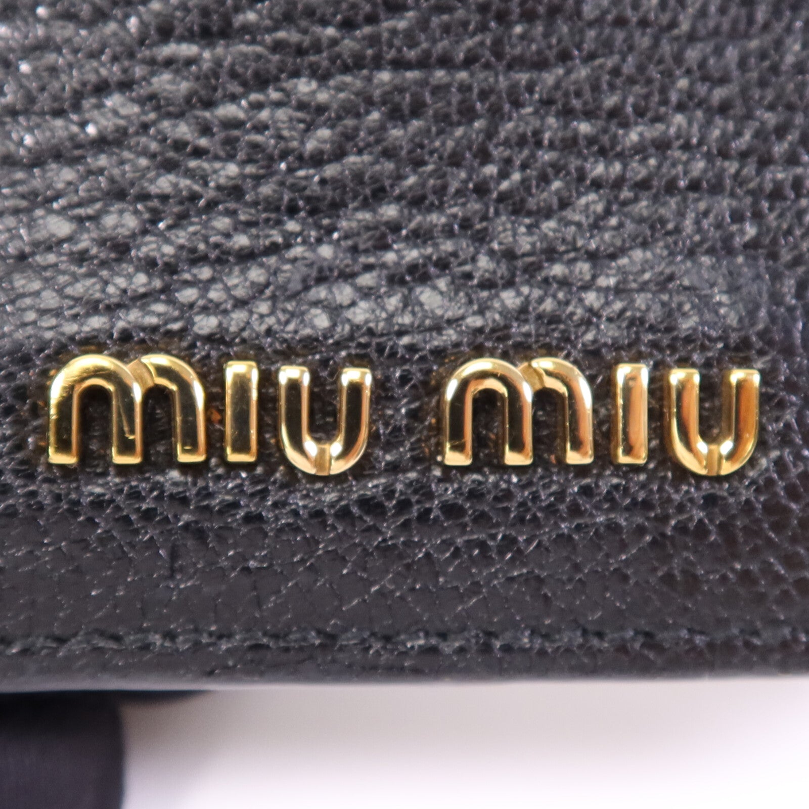 Miu Miu 牛皮皮革Card Case金扣卡片套