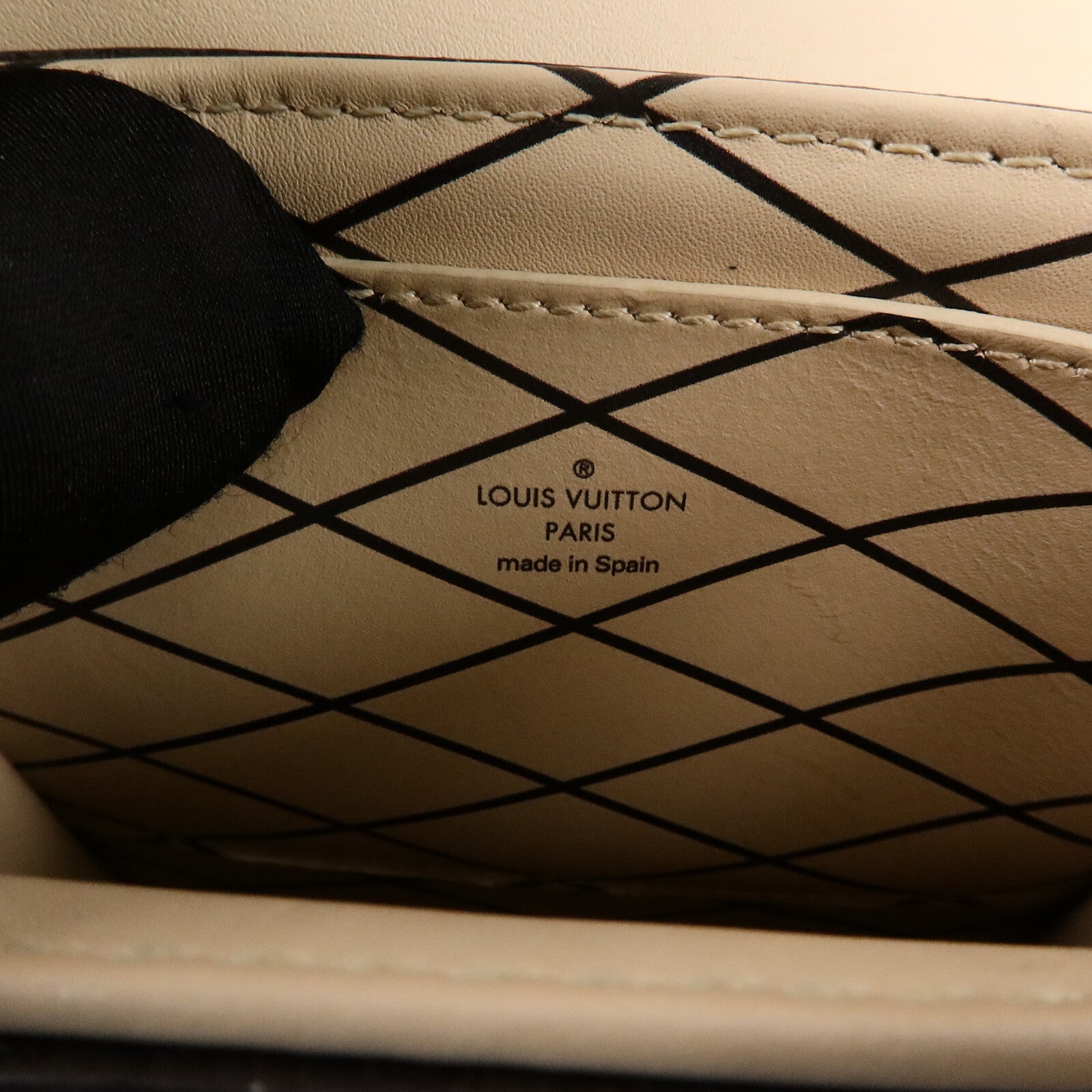 LOUIS VUITTON Monogram Reverse Trunk Vertical鏈帶肩背袋