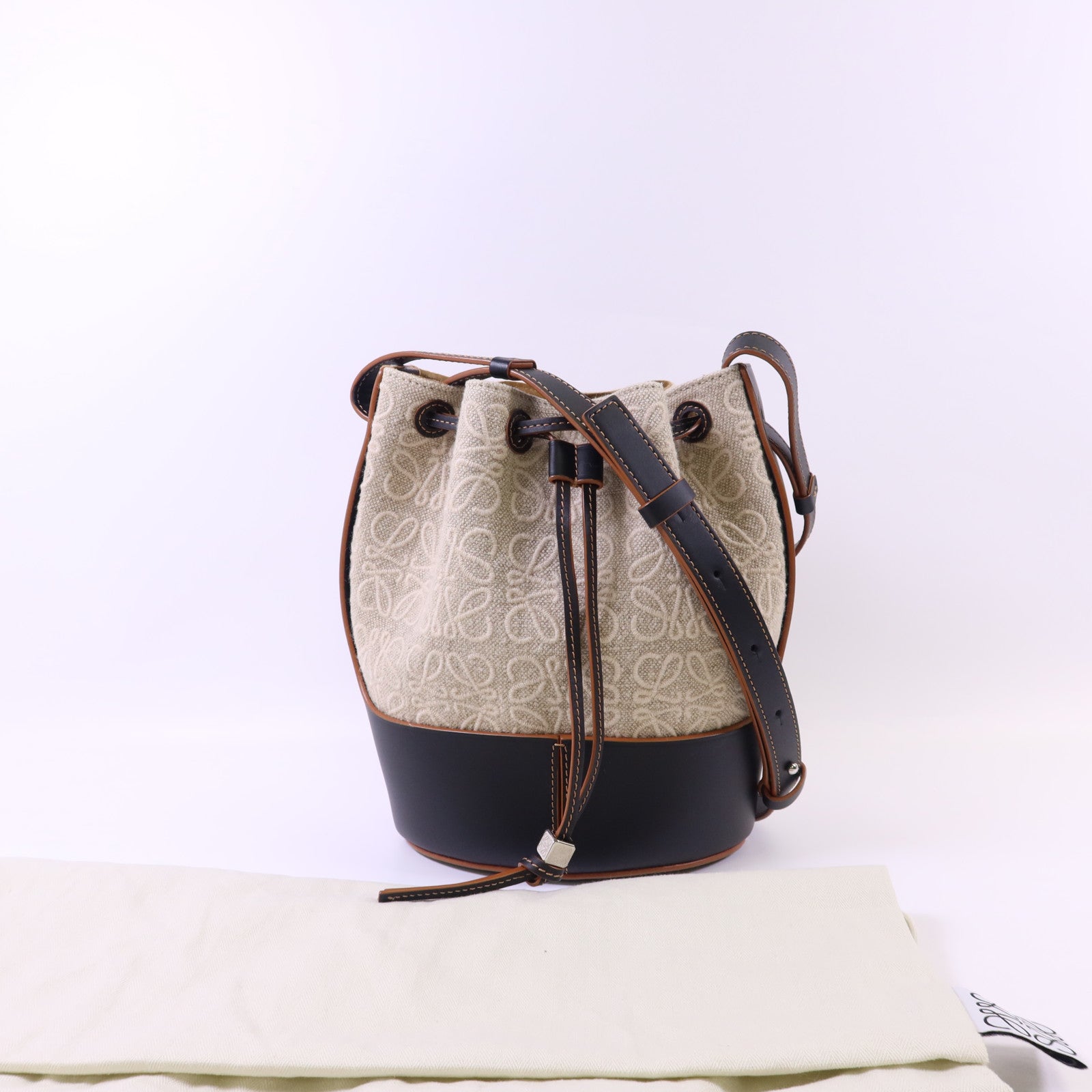 LOEWE 帆布/牛皮皮革Bucket Bag銀扣肩背袋