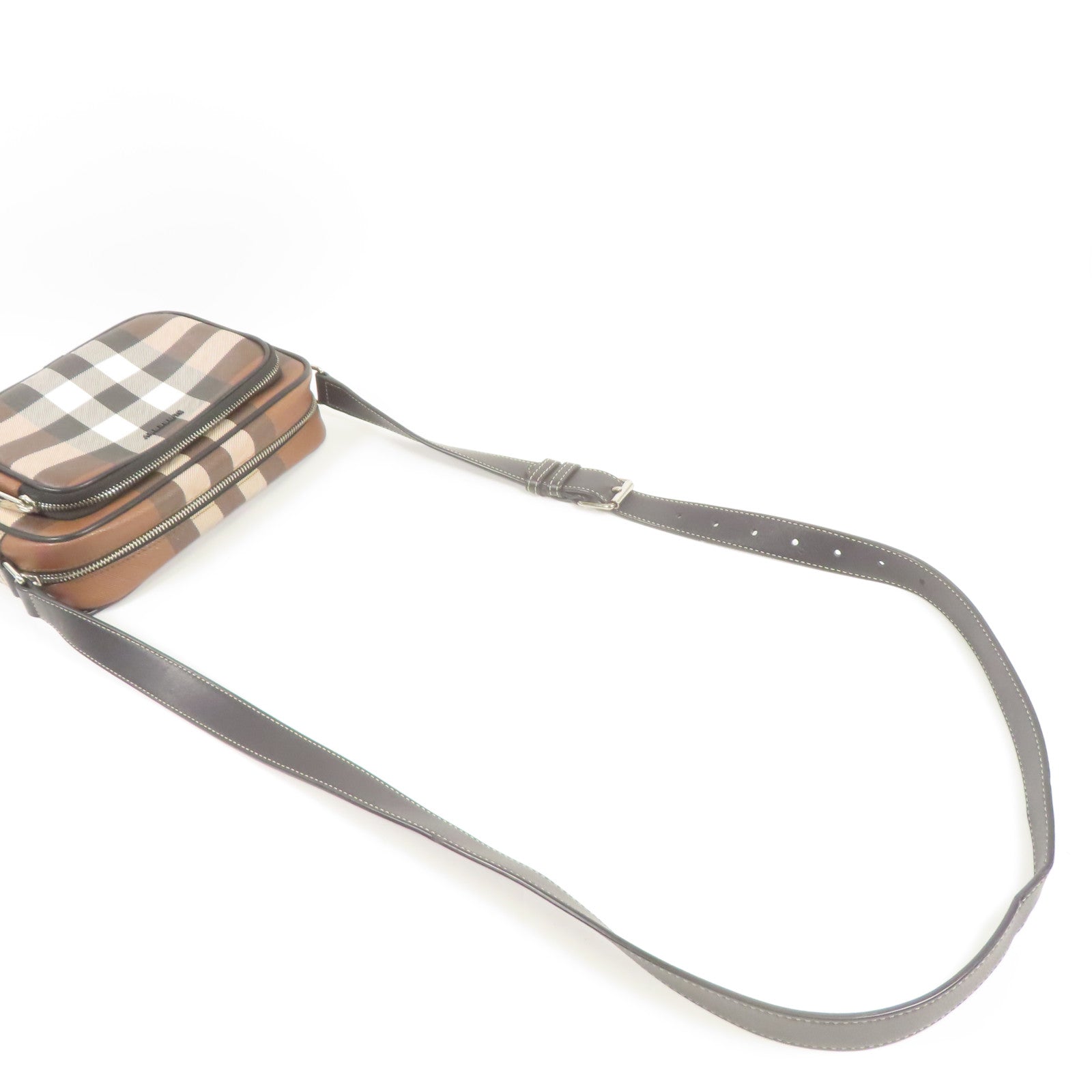 BURBERRY 塗層帆布Shoulder Bag銀扣肩背袋