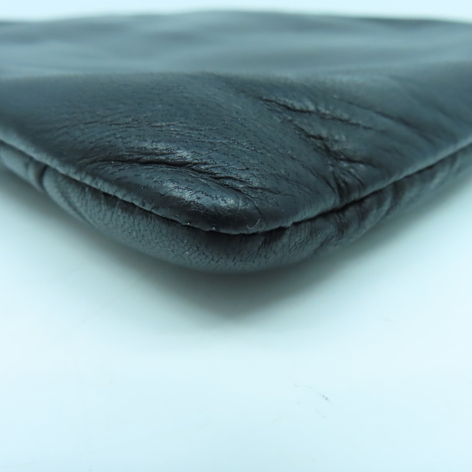 Salvatore Ferragamo 【激減優惠】牛皮皮革Clutch Bag金扣手拿包黑色