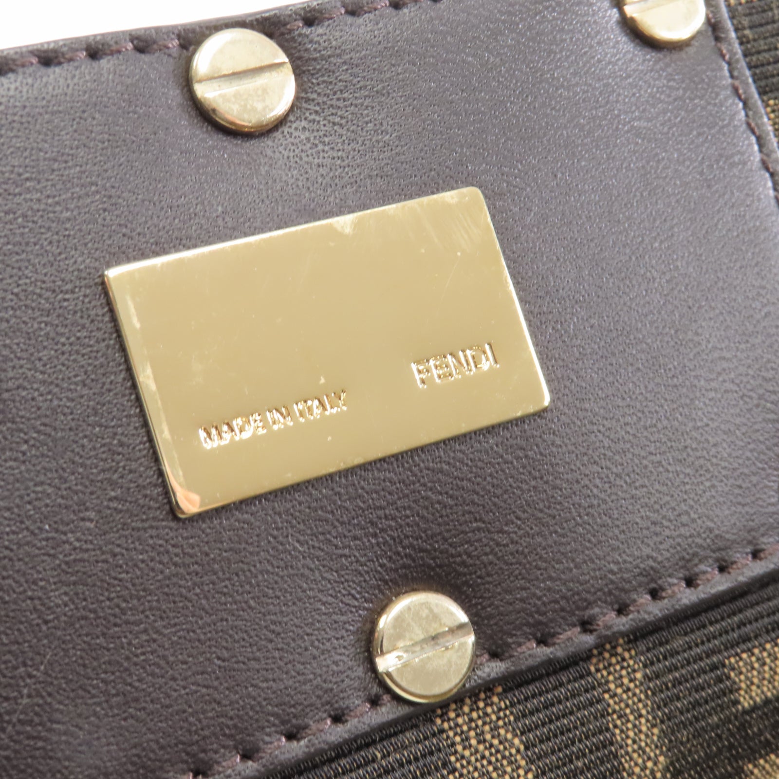 FENDI 帆布Shoulder Bag金扣肩背袋啡色