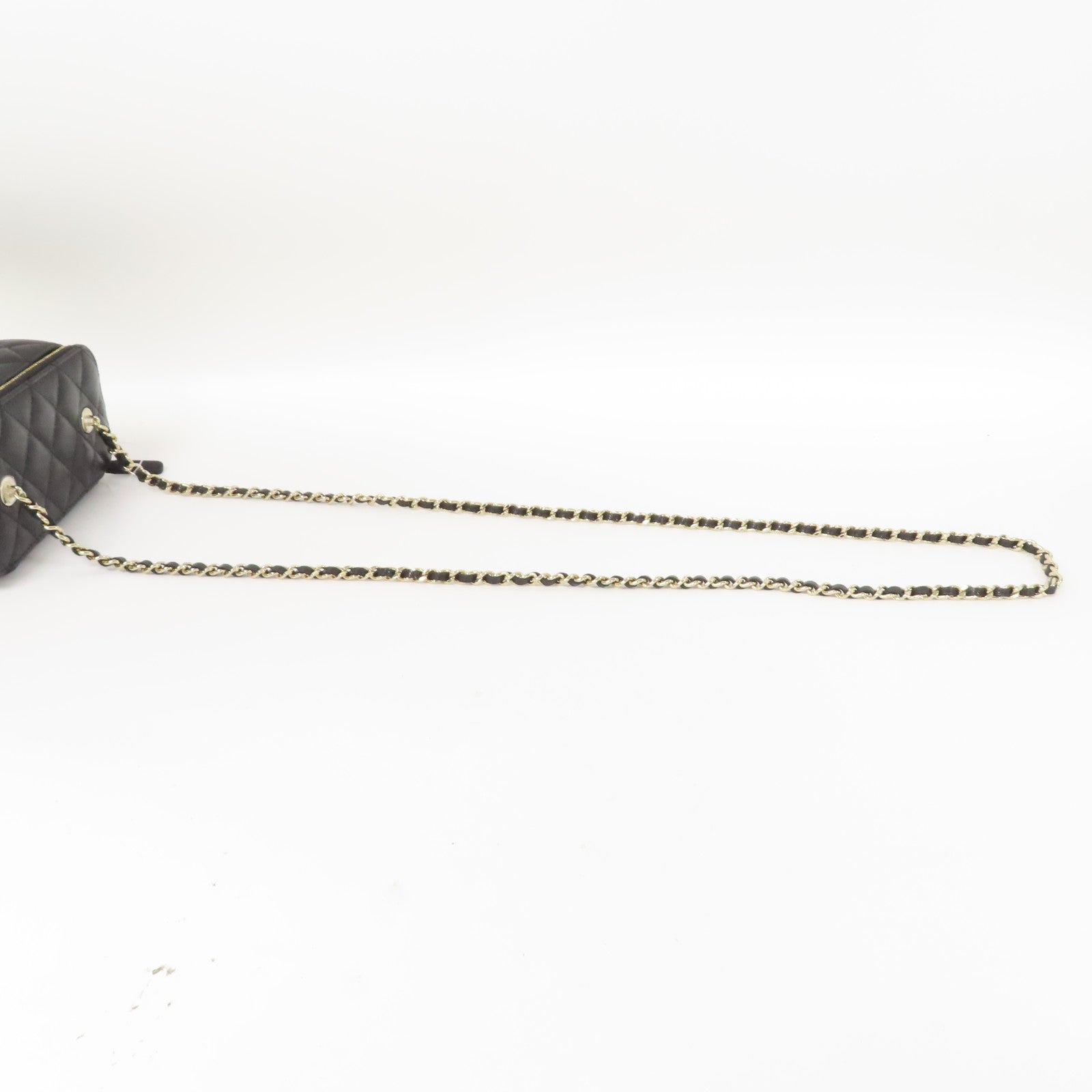 CHANEL 菱格牛皮皮革Chain Shoulder金扣鏈帶肩背袋黑色