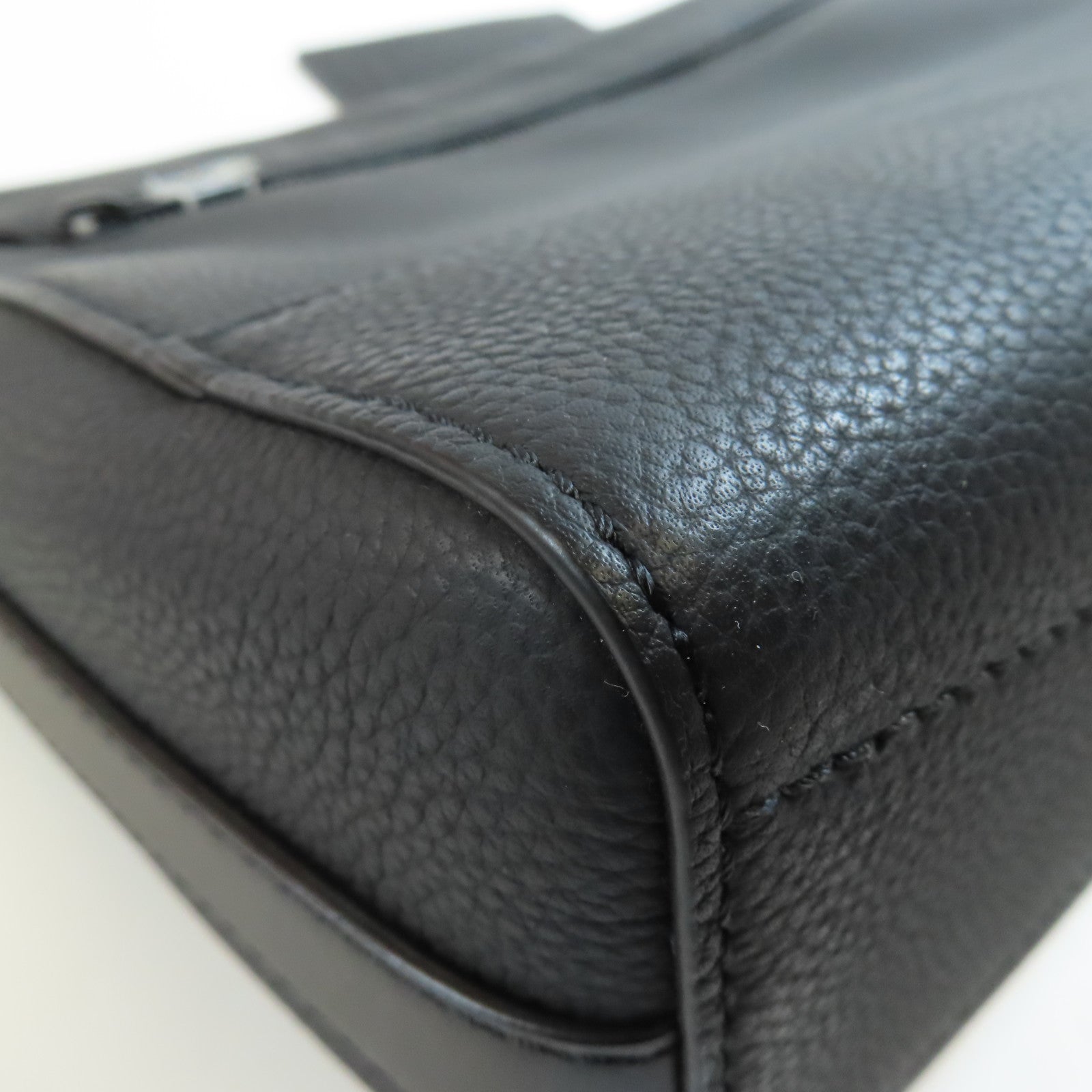 LOUIS VUITTON 牛皮皮革Takeoff Messenger肩背袋