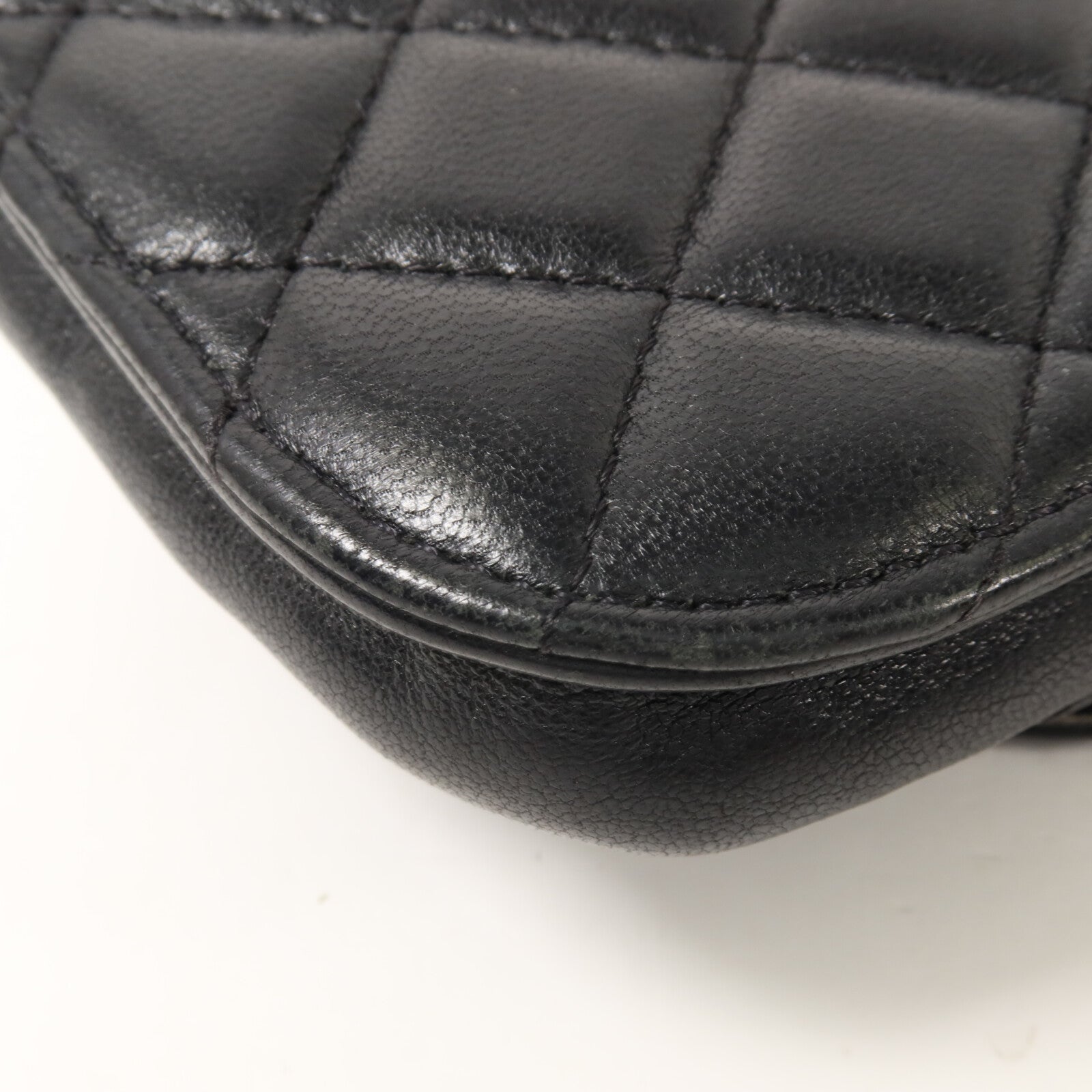 CHANEL 羊皮皮革Pearl Crush Waist Bag鏈帶肩背袋