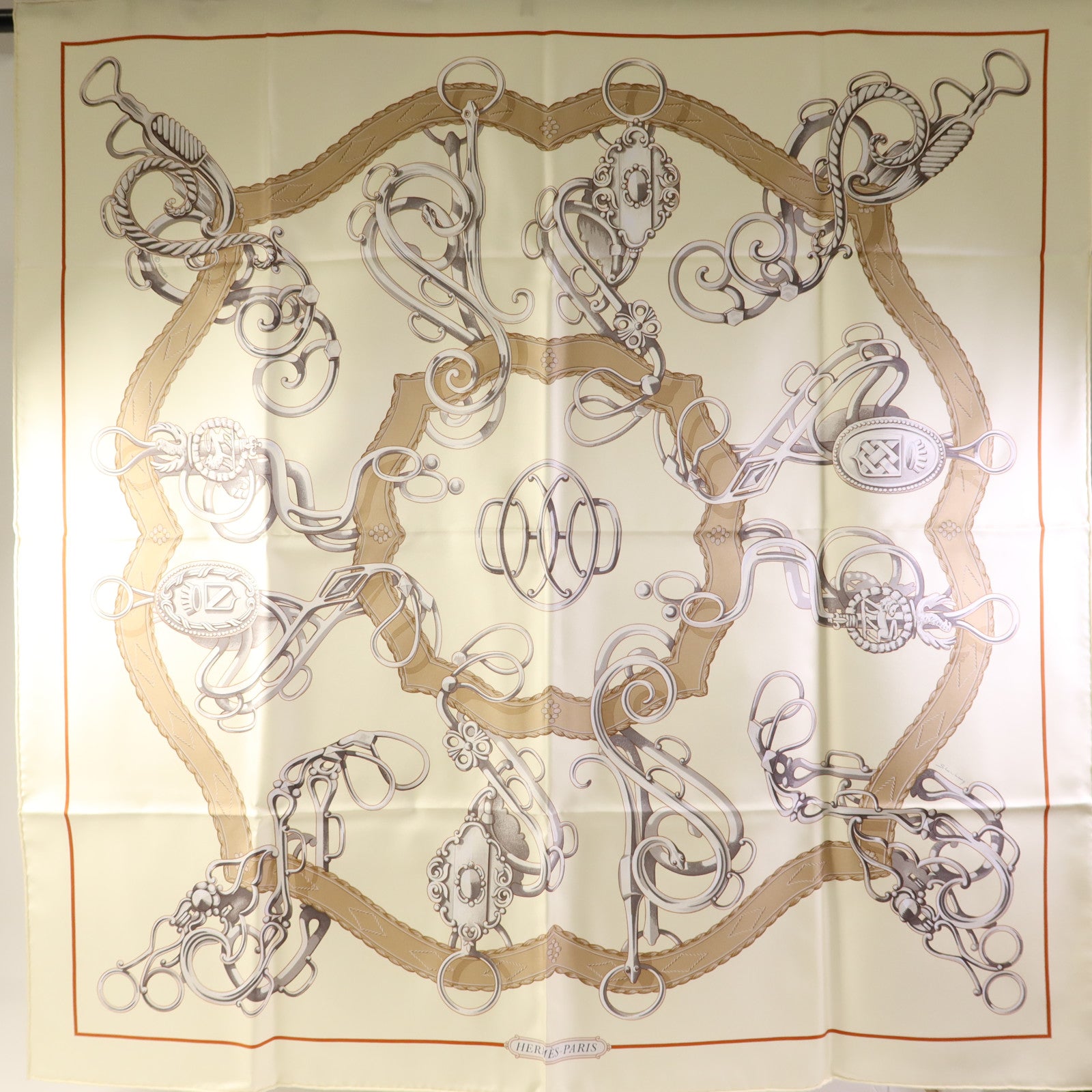 HERMES 絲質Scarf 90X90絲巾Brown/White/Beige