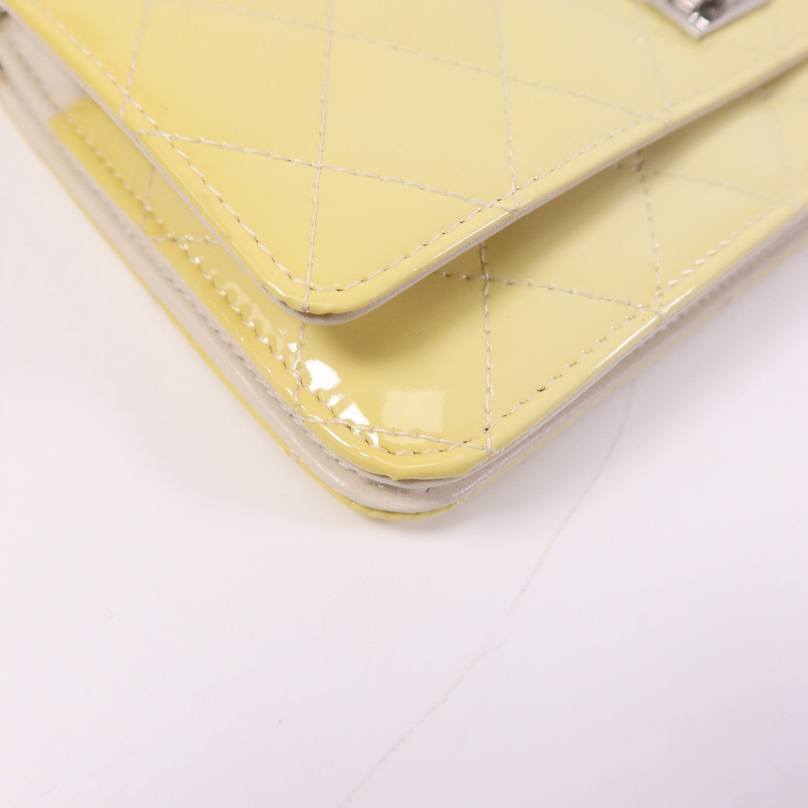 CHANEL 漆皮皮革WOC Wallet On Chain銀扣鏈帶肩背袋