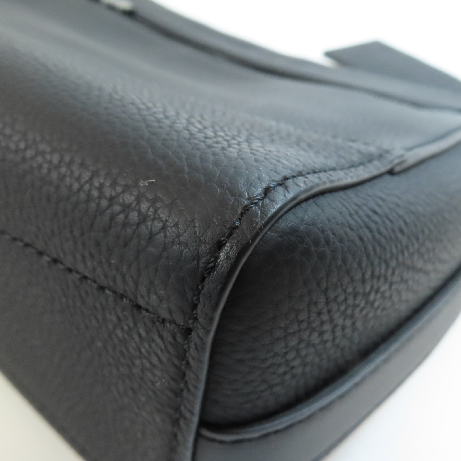 LOUIS VUITTON 牛皮皮革Takeoff Messenger肩背袋