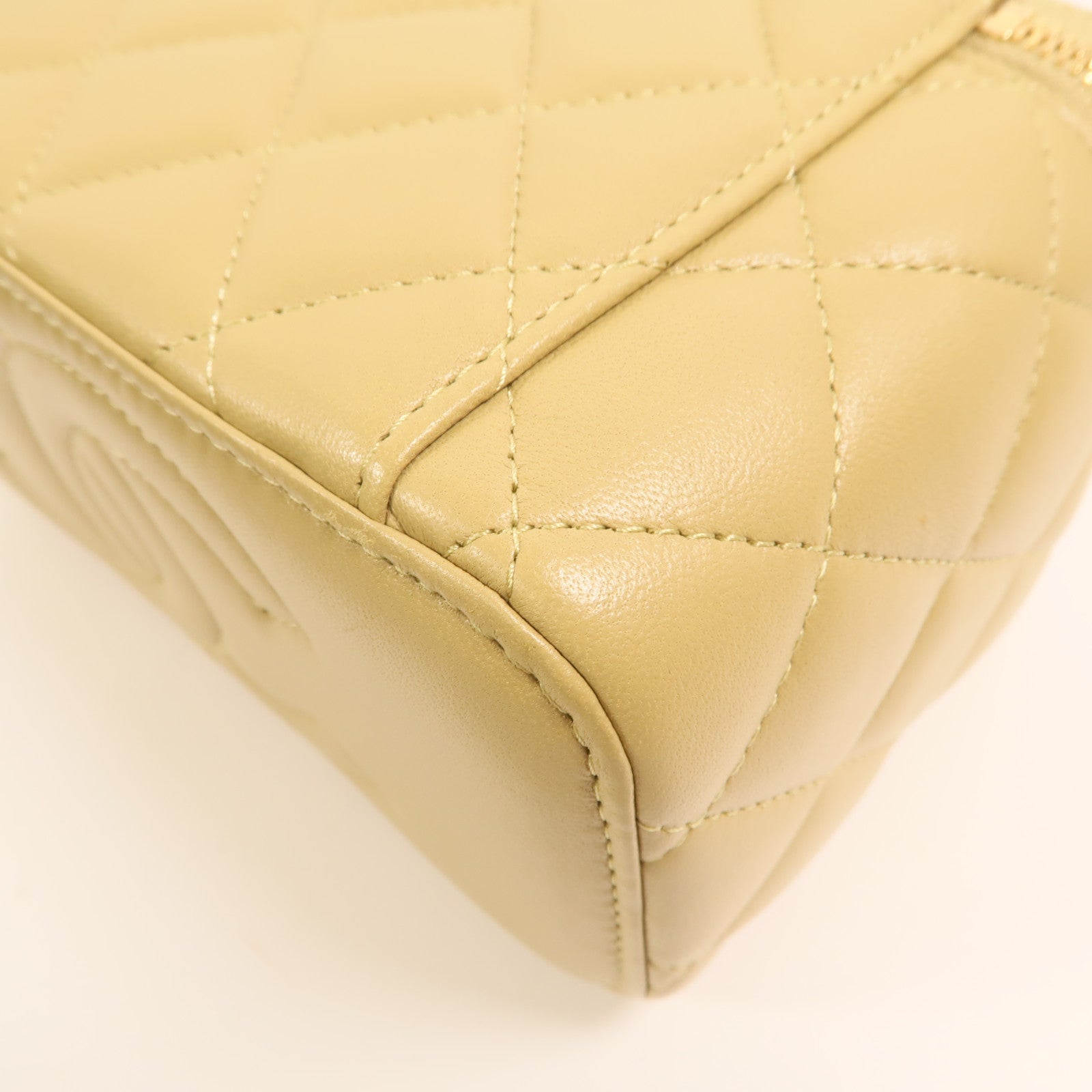 CHANEL 羊皮皮革Vanity Case鏈帶肩背袋