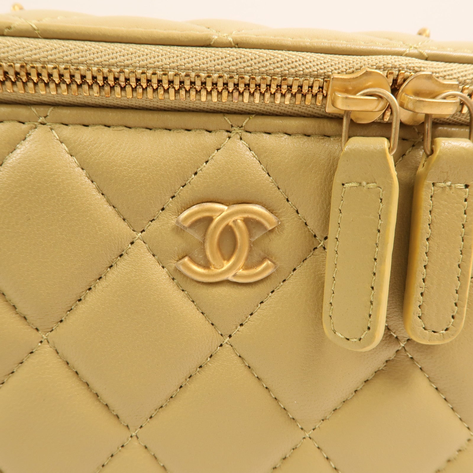 CHANEL 羊皮皮革Vanity Case鏈帶肩背袋