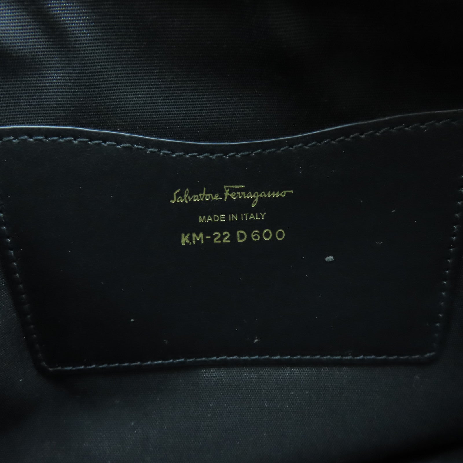 Salvatore Ferragamo 【激減優惠】牛皮皮革Clutch Bag金扣手拿包黑色