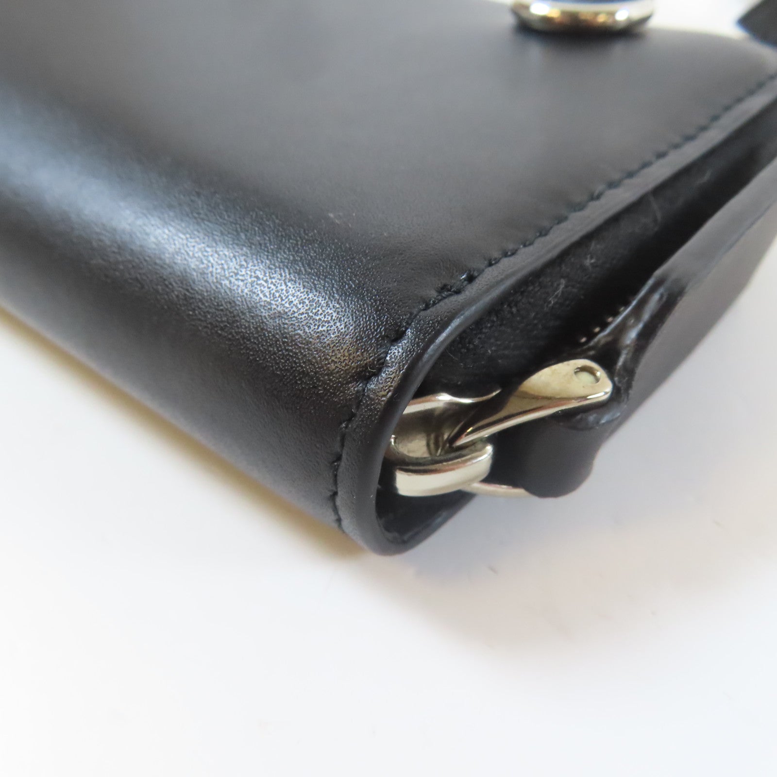 Valentino 牛皮皮革Wallet With Strap銀扣錢包黑色