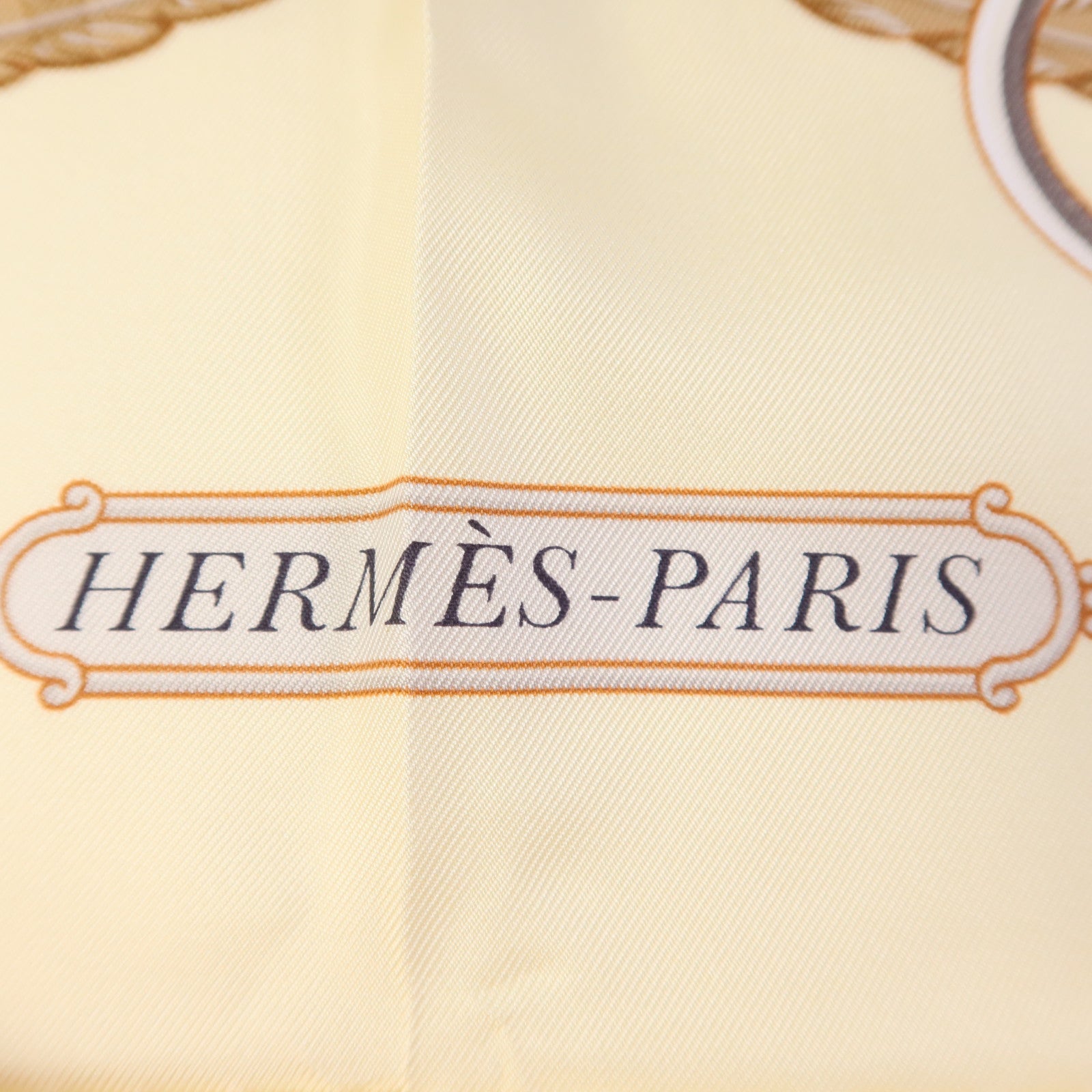 HERMES 絲質Scarf 90X90絲巾Brown/White/Beige