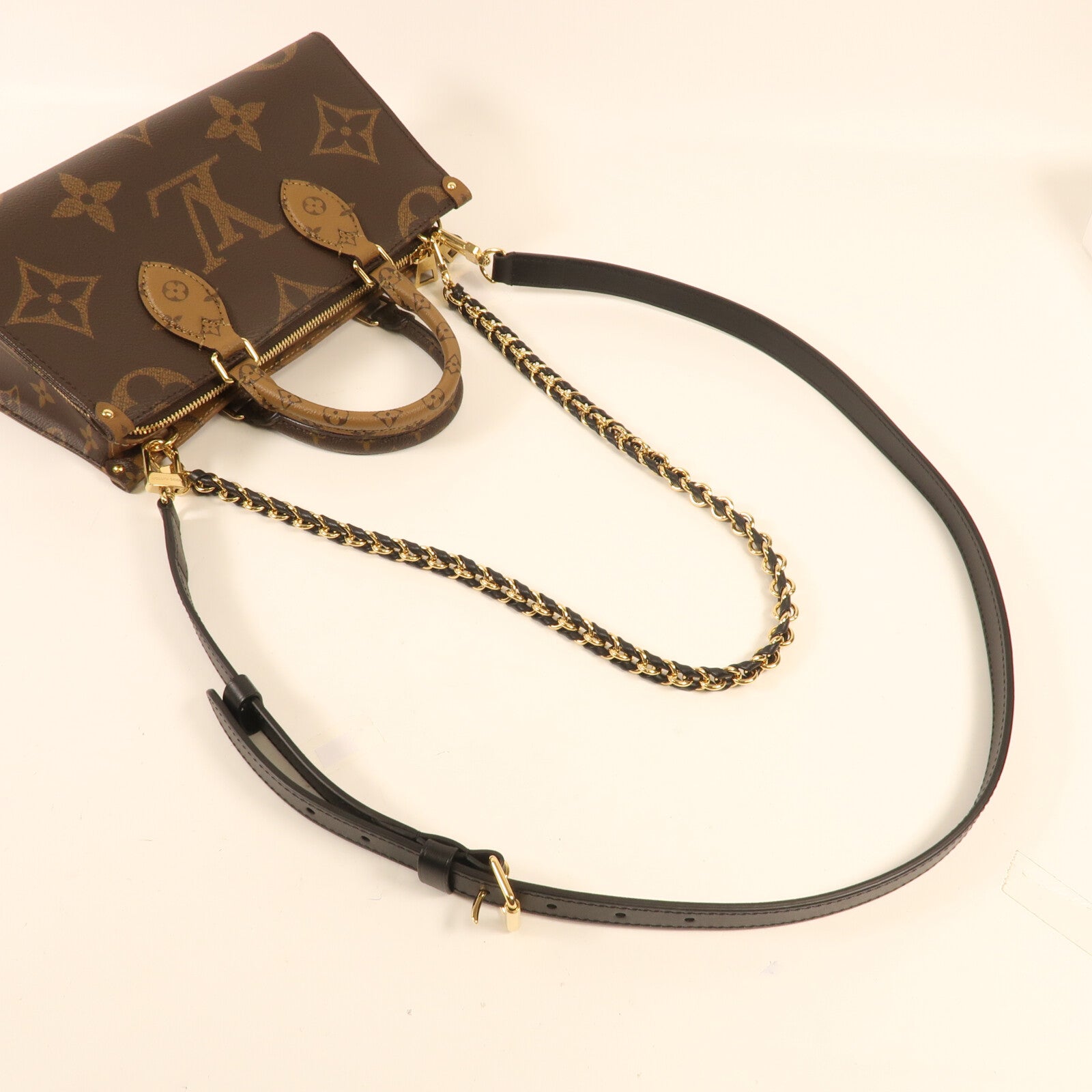 LOUIS VUITTON Monogram On The Go East West Chain金扣手挽肩背兩用袋
