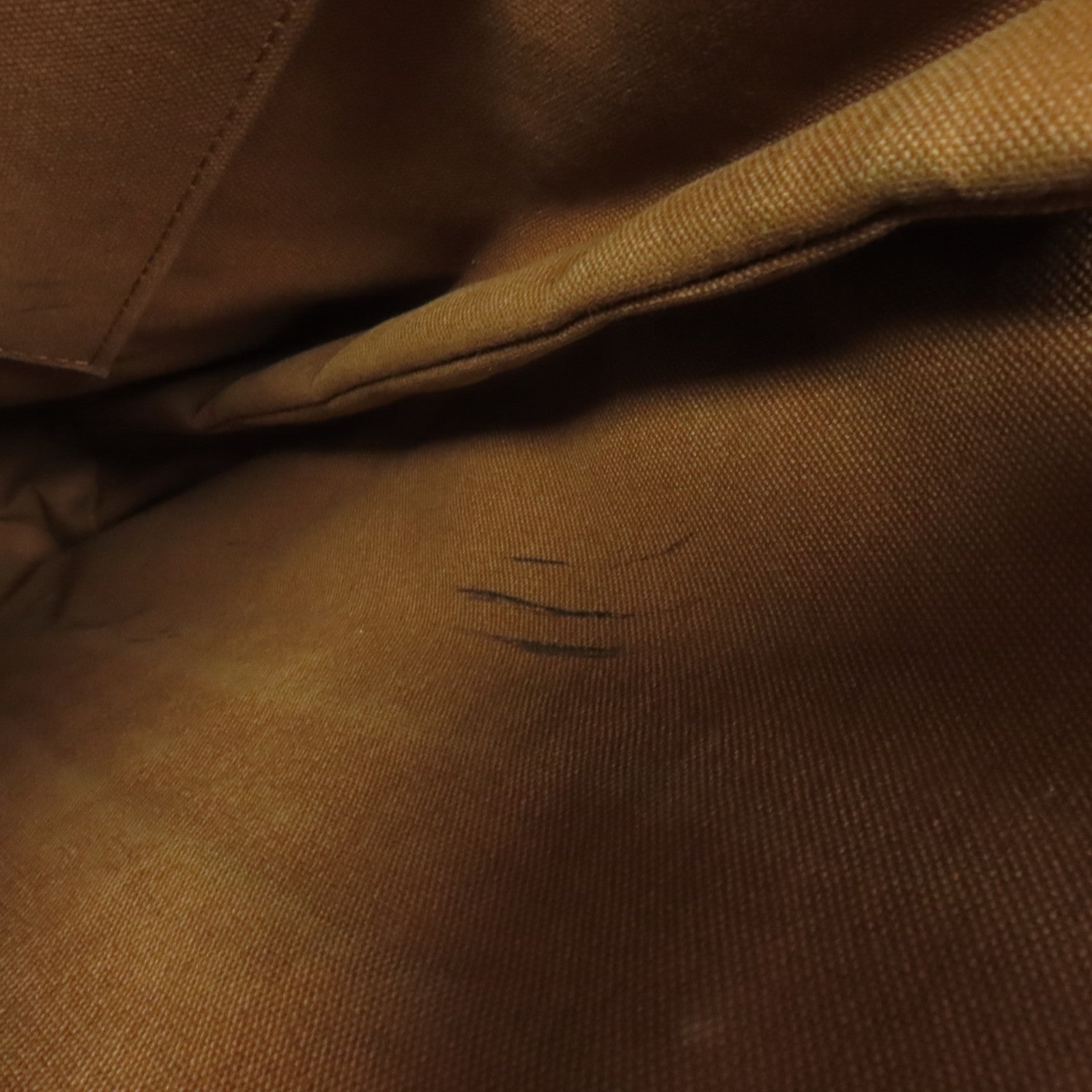 LOUIS VUITTON 【激減優惠】Monogram Beaubourg金扣手挽袋啡色