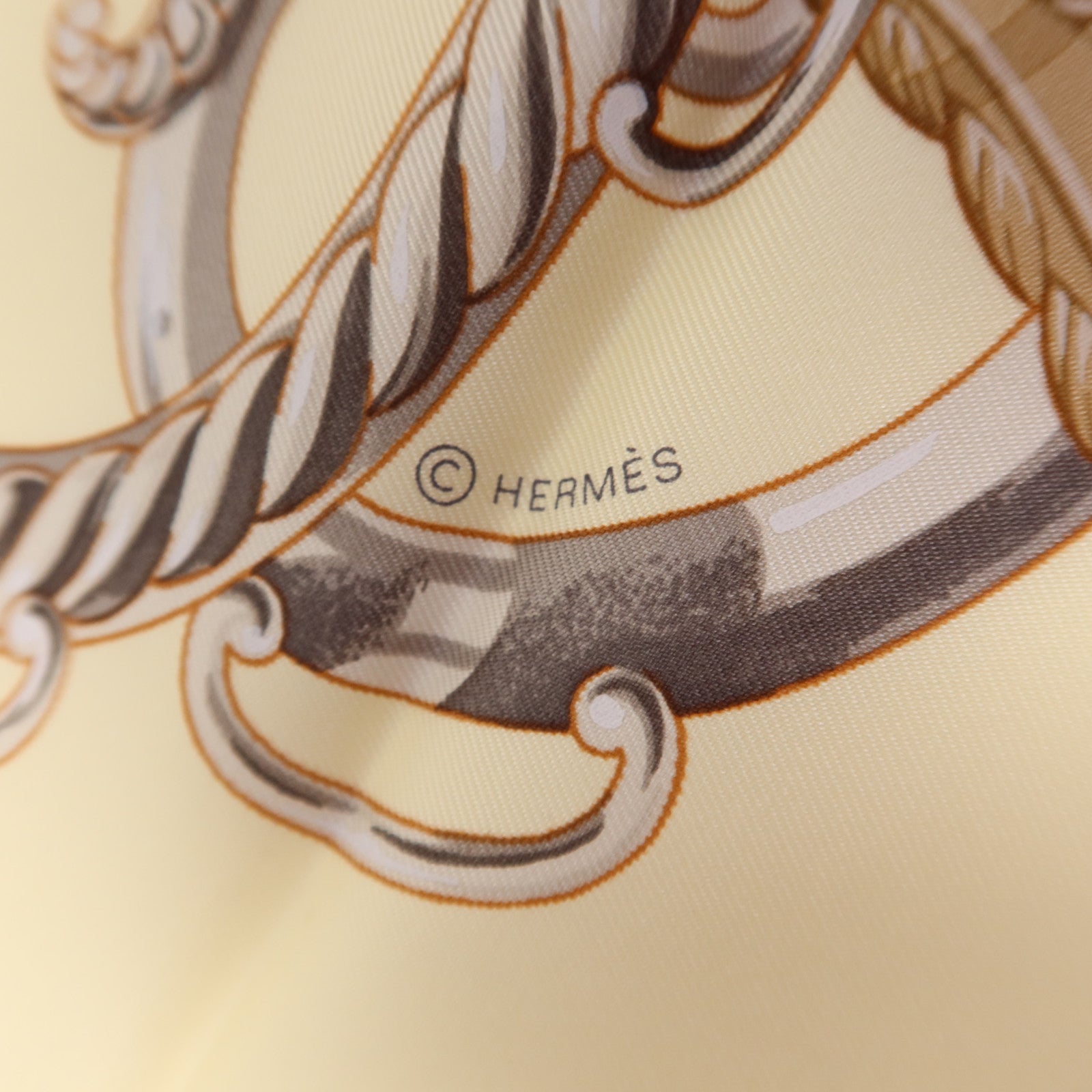 HERMES 絲質Scarf 90X90絲巾Brown/White/Beige