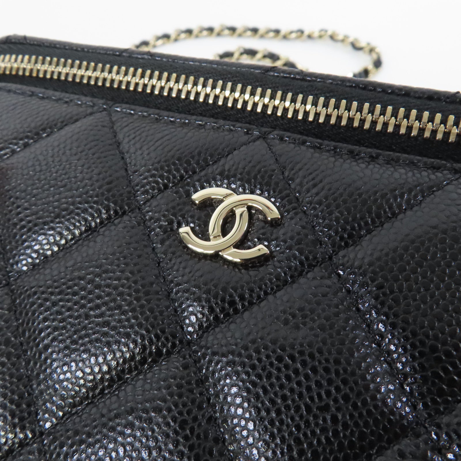 CHANEL 菱格牛皮皮革Chain Shoulder金扣鏈帶肩背袋黑色