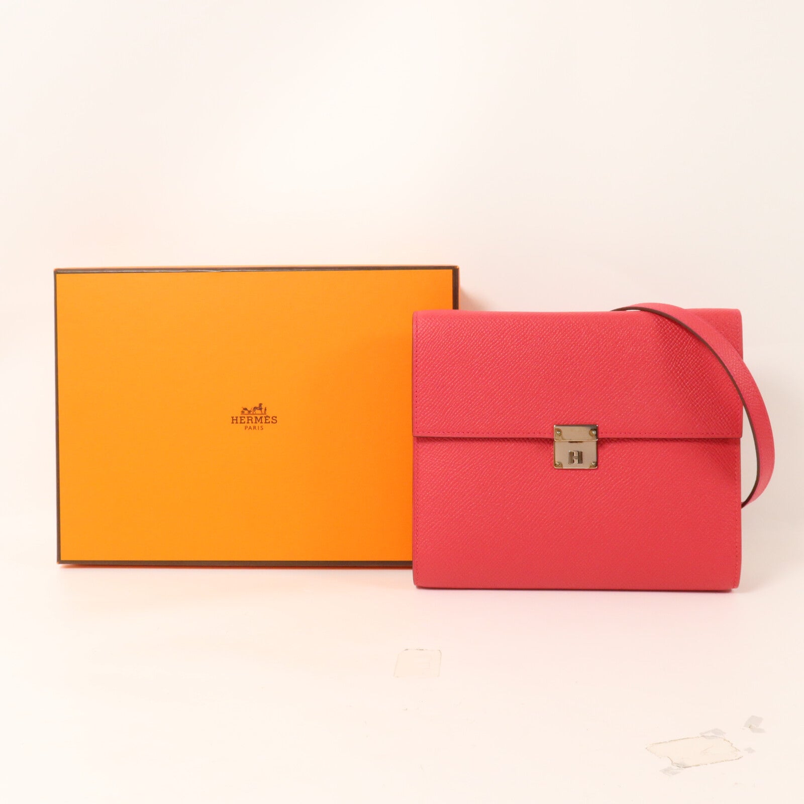 HERMES Epsom皮革Clic 16肩背袋Rose Extreme