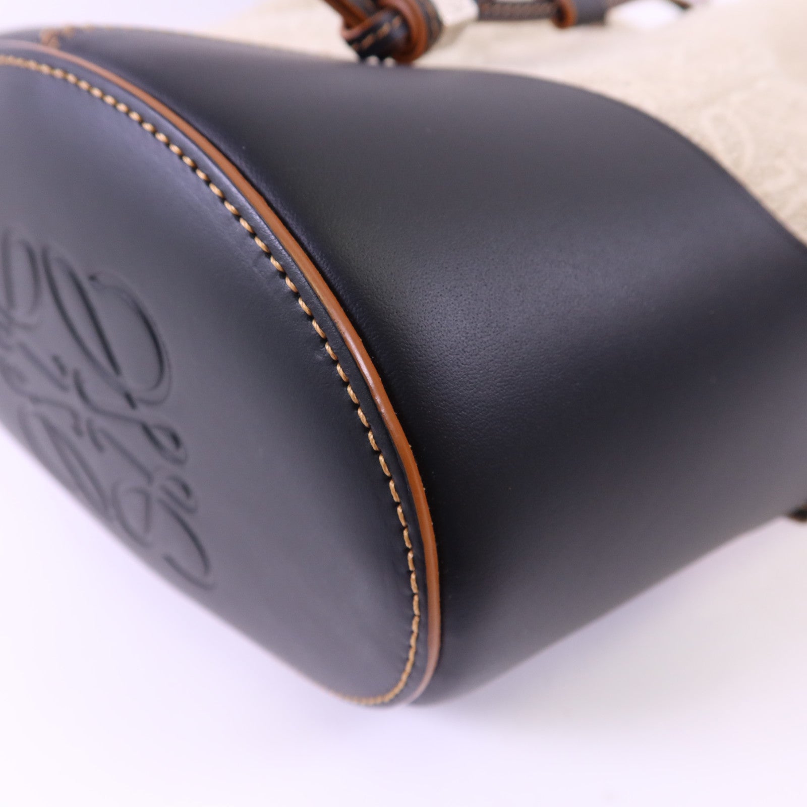 LOEWE 帆布/牛皮皮革Bucket Bag銀扣肩背袋