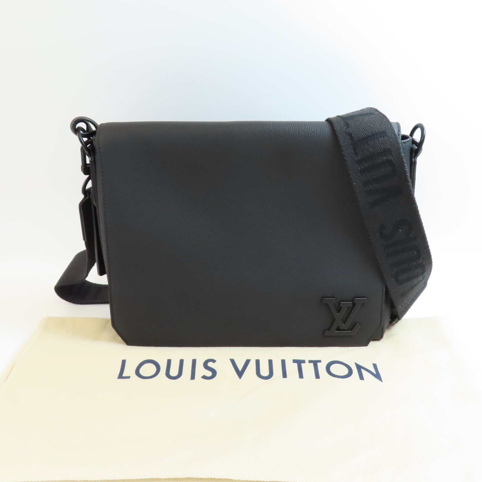 LOUIS VUITTON 【激減優惠】牛皮皮革Takeoff Messenger肩背袋