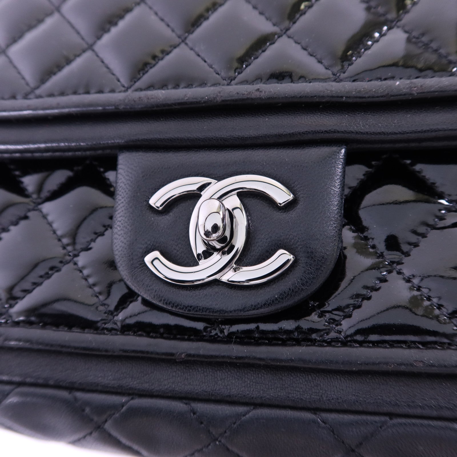 CHANEL 漆皮皮革Chain Shoulder Bag銀扣鏈帶肩背袋