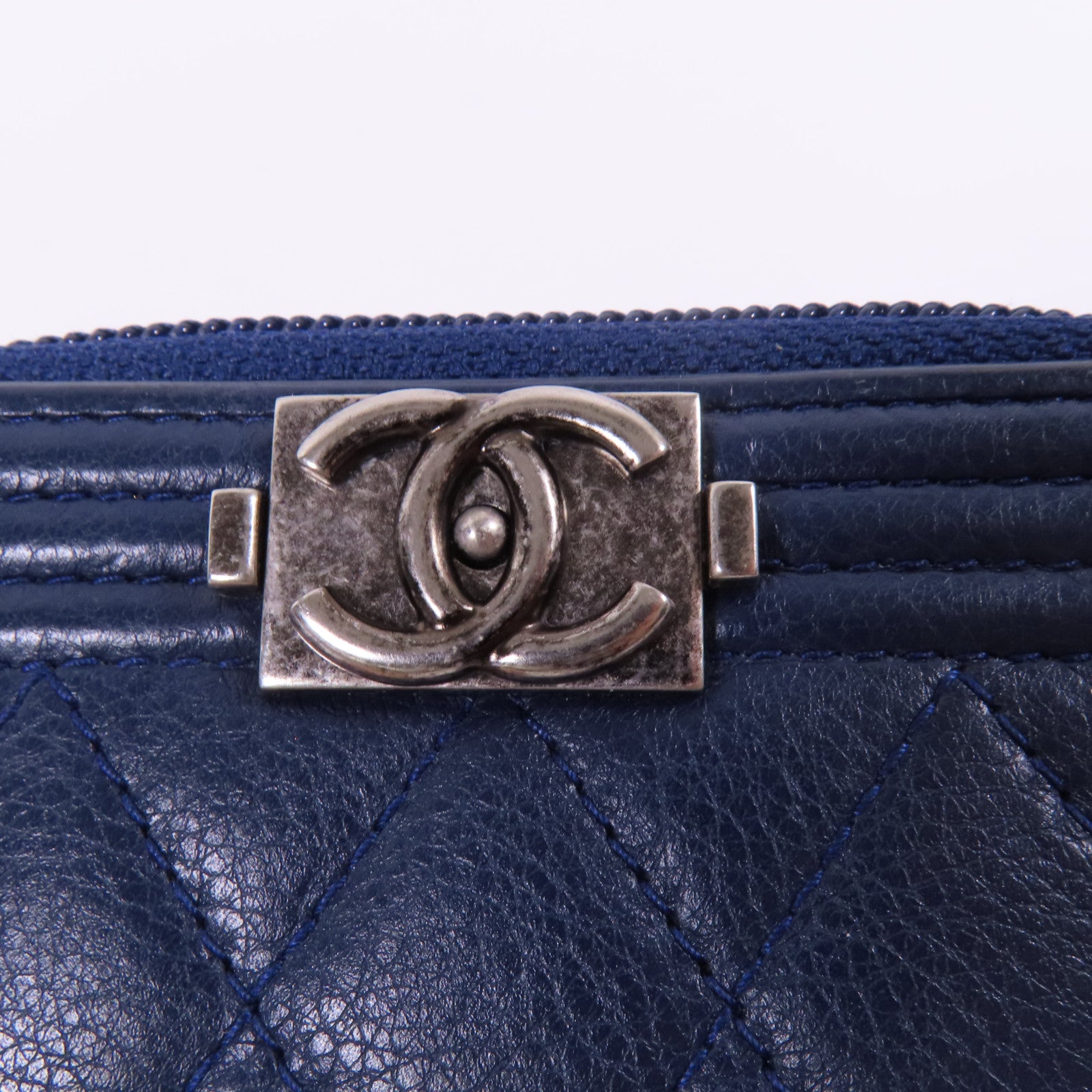 CHANEL 牛皮皮革Boy Card Case銀扣卡片套