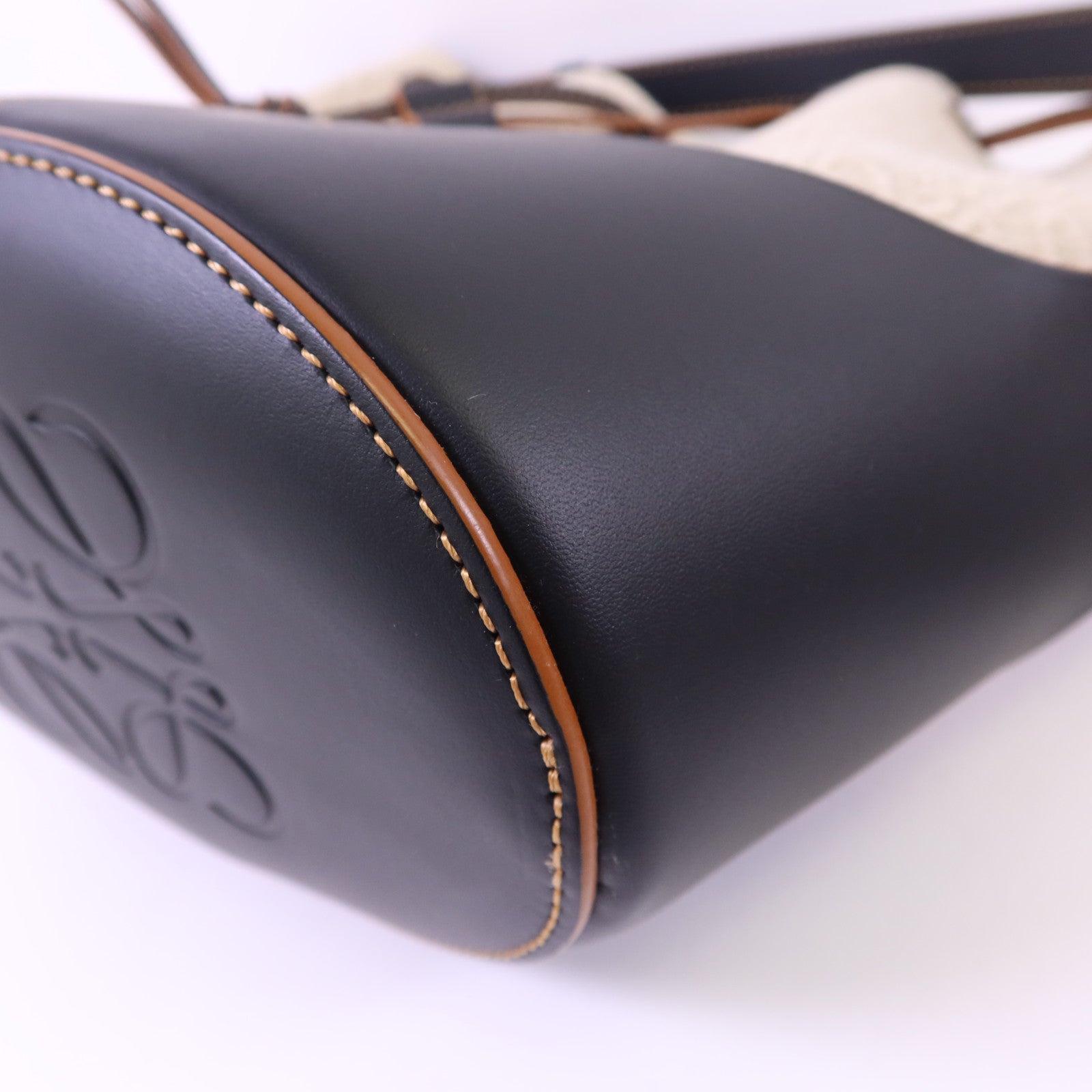 LOEWE 帆布/牛皮皮革Bucket Bag銀扣肩背袋