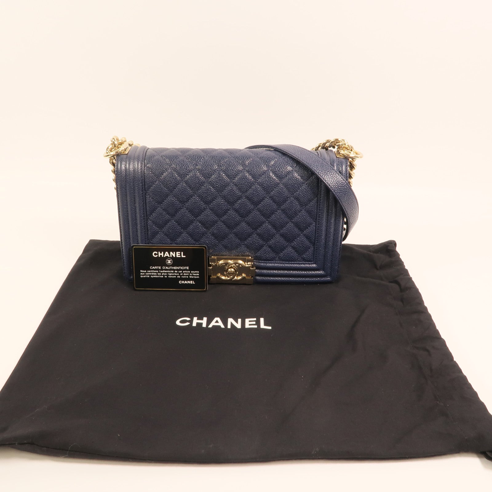 CHANEL 牛皮皮革Boy 25金扣鏈帶肩背袋