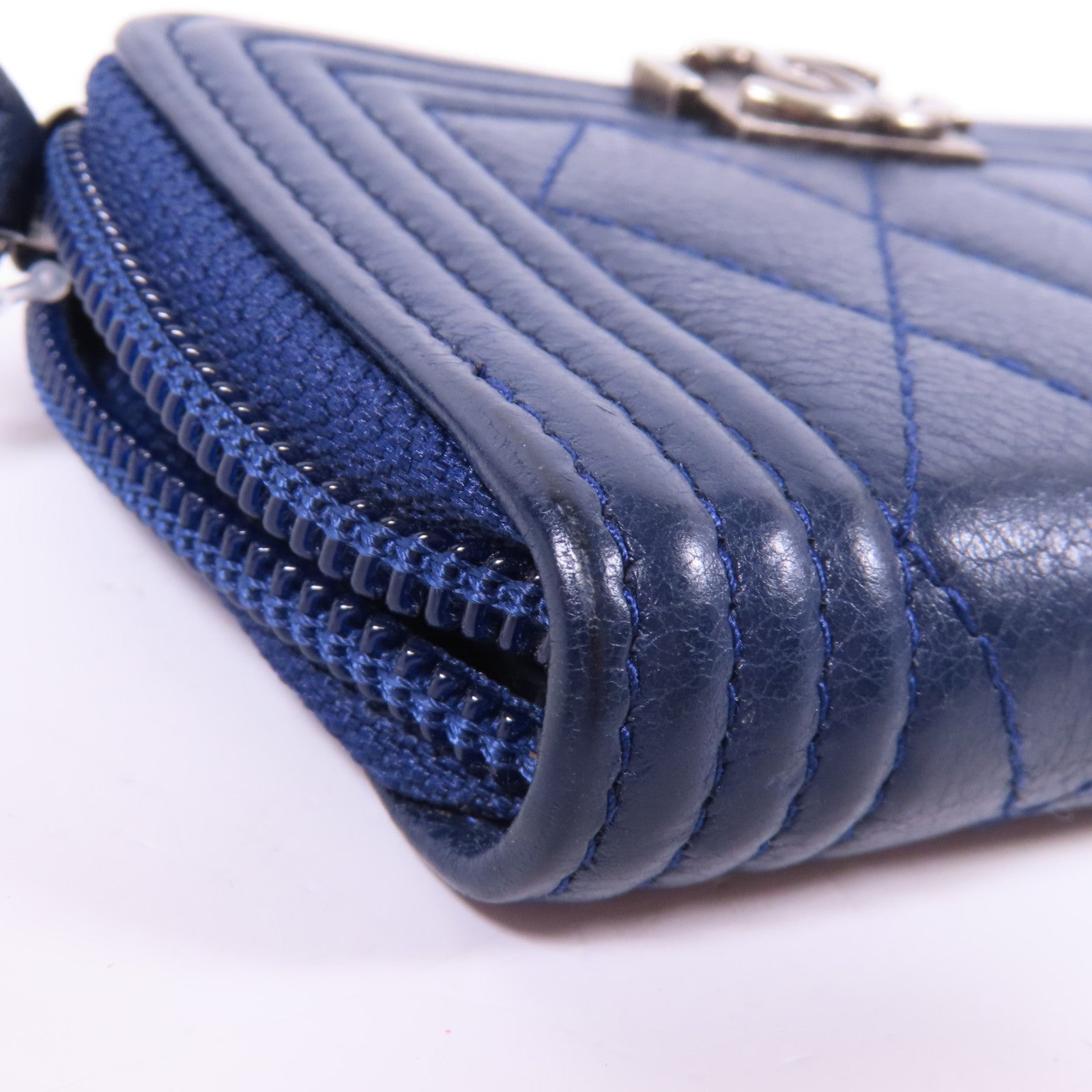 CHANEL 牛皮皮革Boy Card Case銀扣卡片套