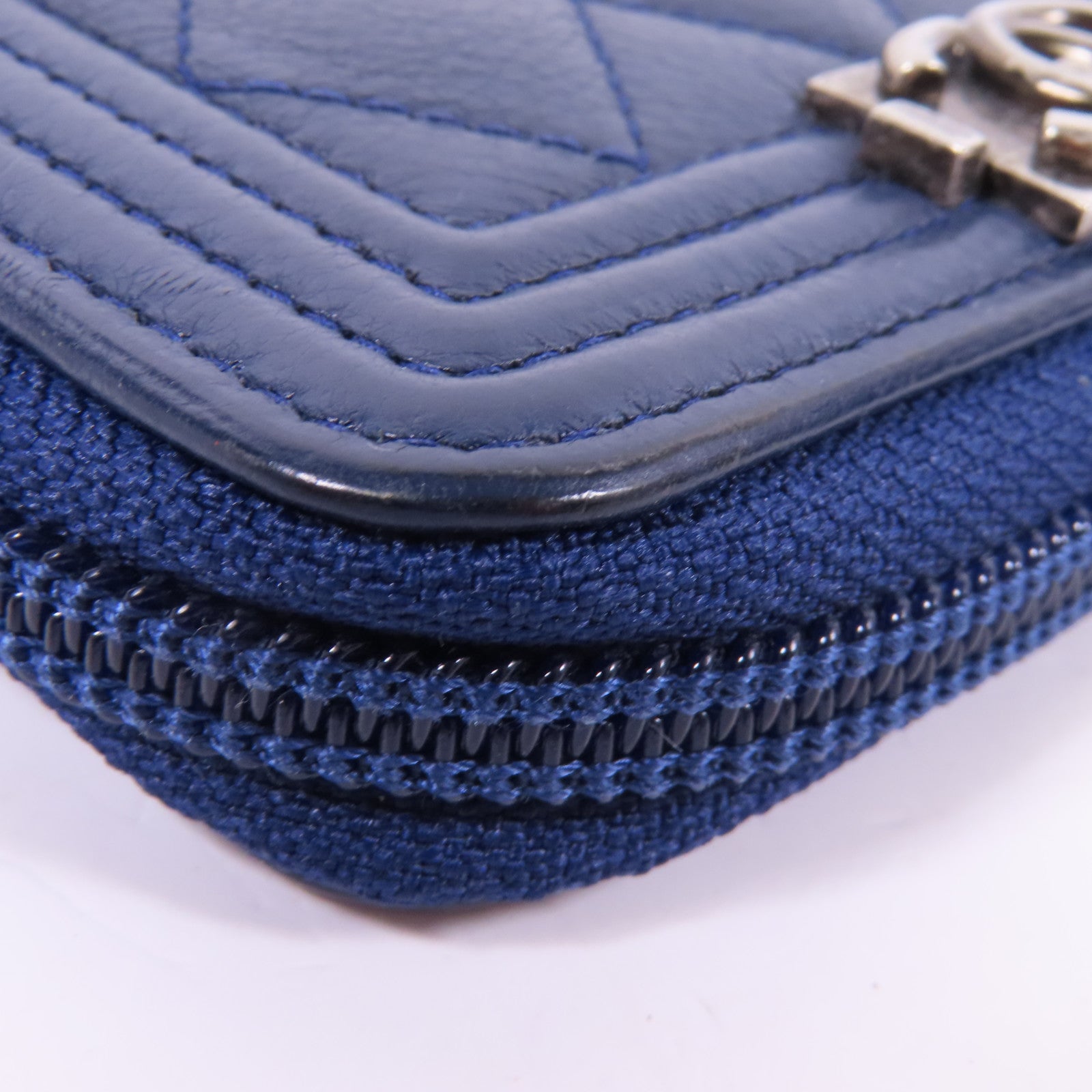 CHANEL 牛皮皮革Boy Card Case銀扣卡片套