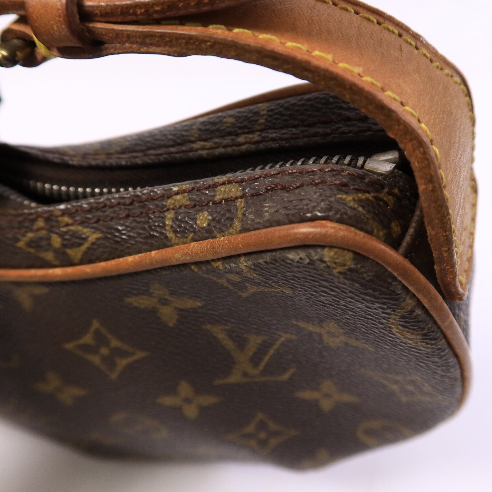 LOUIS VUITTON Monogram Pochette Croissant金扣肩背袋棕色