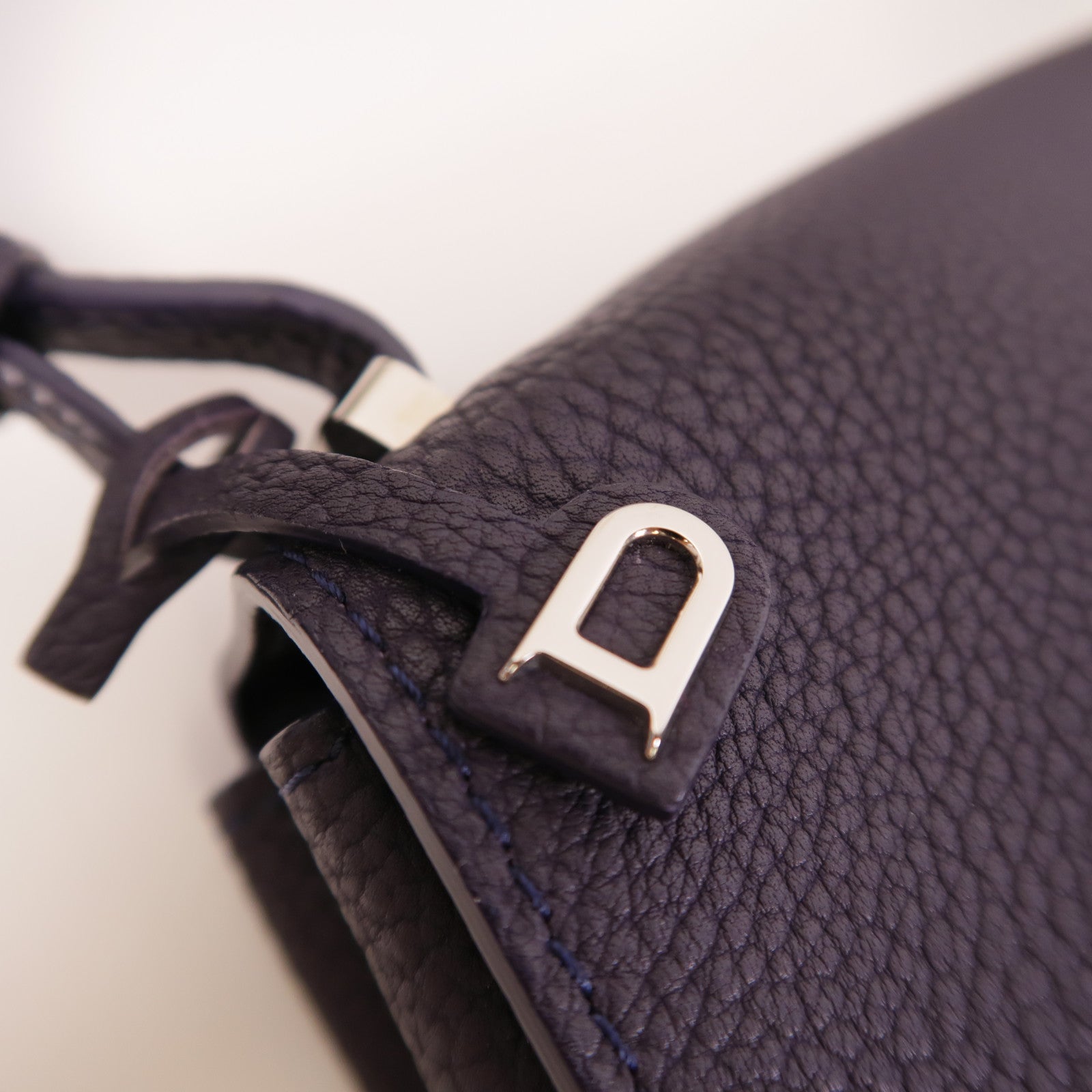 Delvaux 牛皮皮革Le Mutin Mini肩背袋