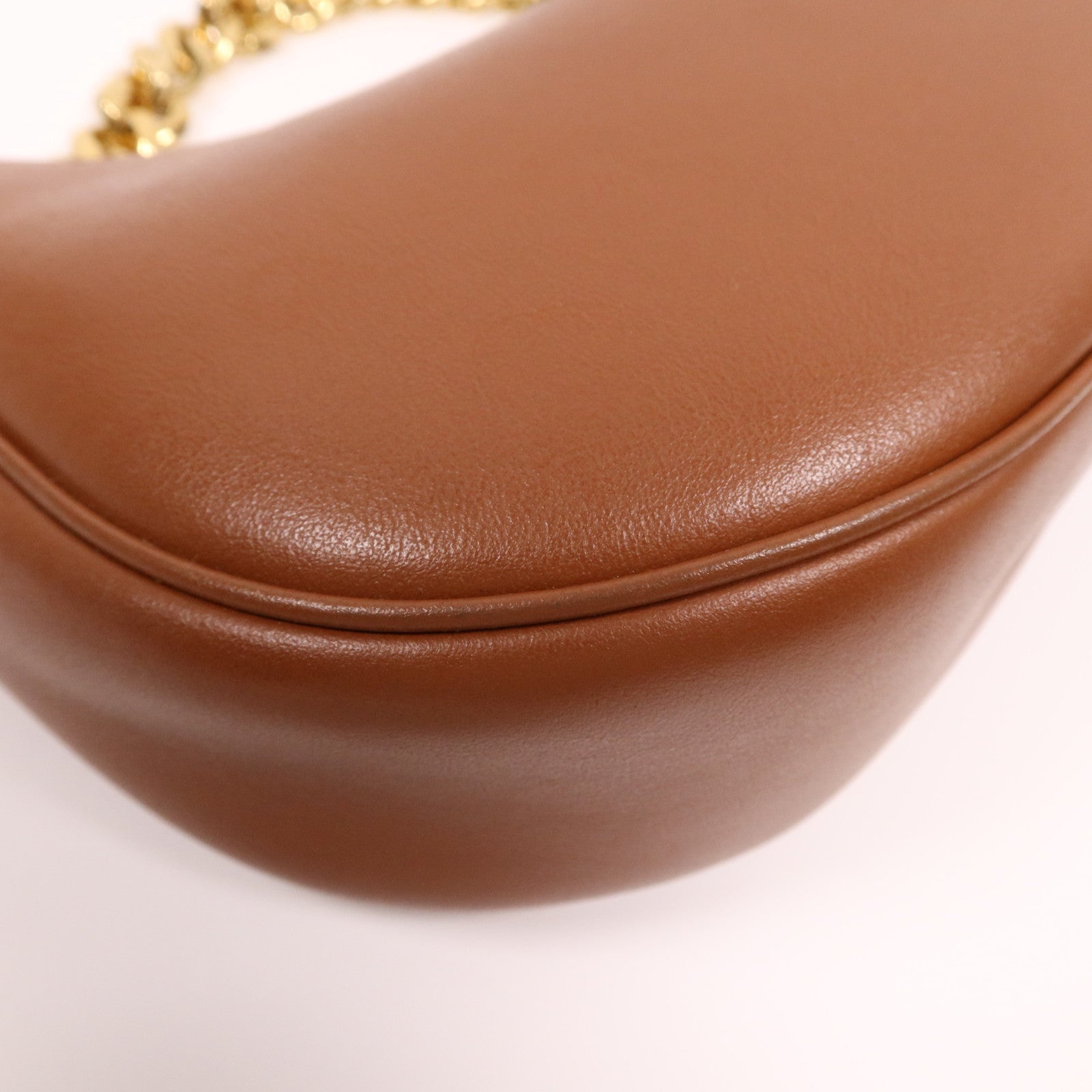 CELINE 牛皮皮革Medium Ava Chain金扣鏈帶肩背袋